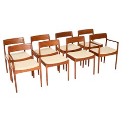 Set di otto sedie da pranzo vintage in teak danese di Johannes Norgaard