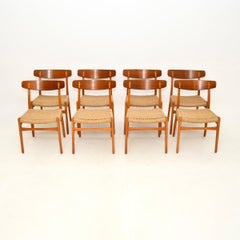 Ensemble de huit chaises de salle à manger danoises vintage CH-23 de Hans Wegner pour Carl Hansen