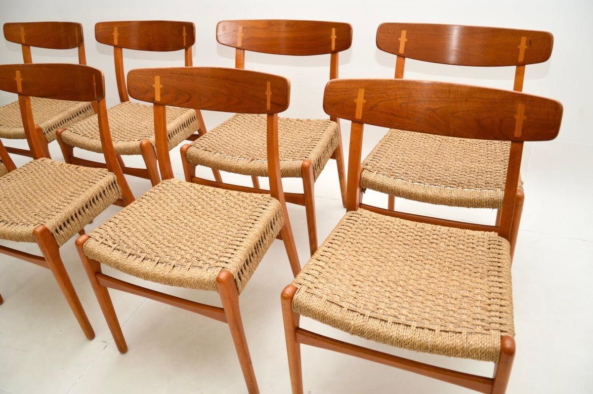 Danese Set di otto sedie da pranzo danese vintage CH-23 di Hansen per Carl Hansen in vendita