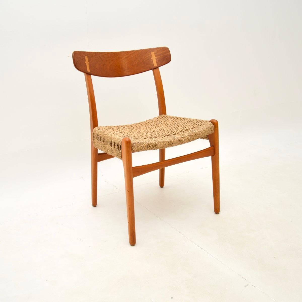 Set di otto sedie da pranzo danese vintage CH-23 di Hansen per Carl Hansen In condizioni buone in vendita a London, GB
