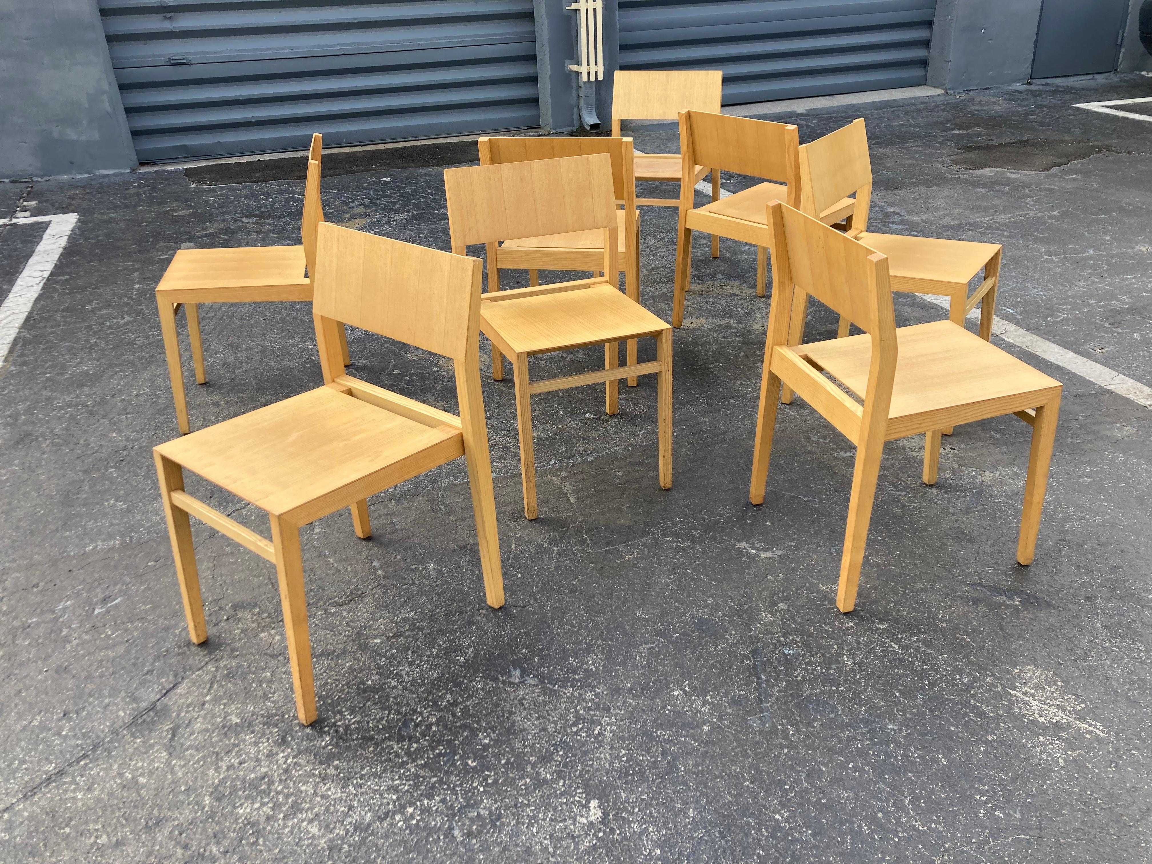 XXIe siècle et contemporain Ensemble de huit chaises designers en vente