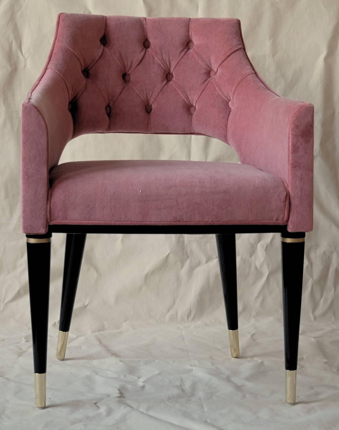 Superb midcentury style chair. Set of eight made with beautiful tuberose rose velvet. 

Restauration grade finishing and upholstering. Metal ring and fittings.
Extremely comfortable and chic. Luxury details.
Tuscan woven cotton 50% and polyester