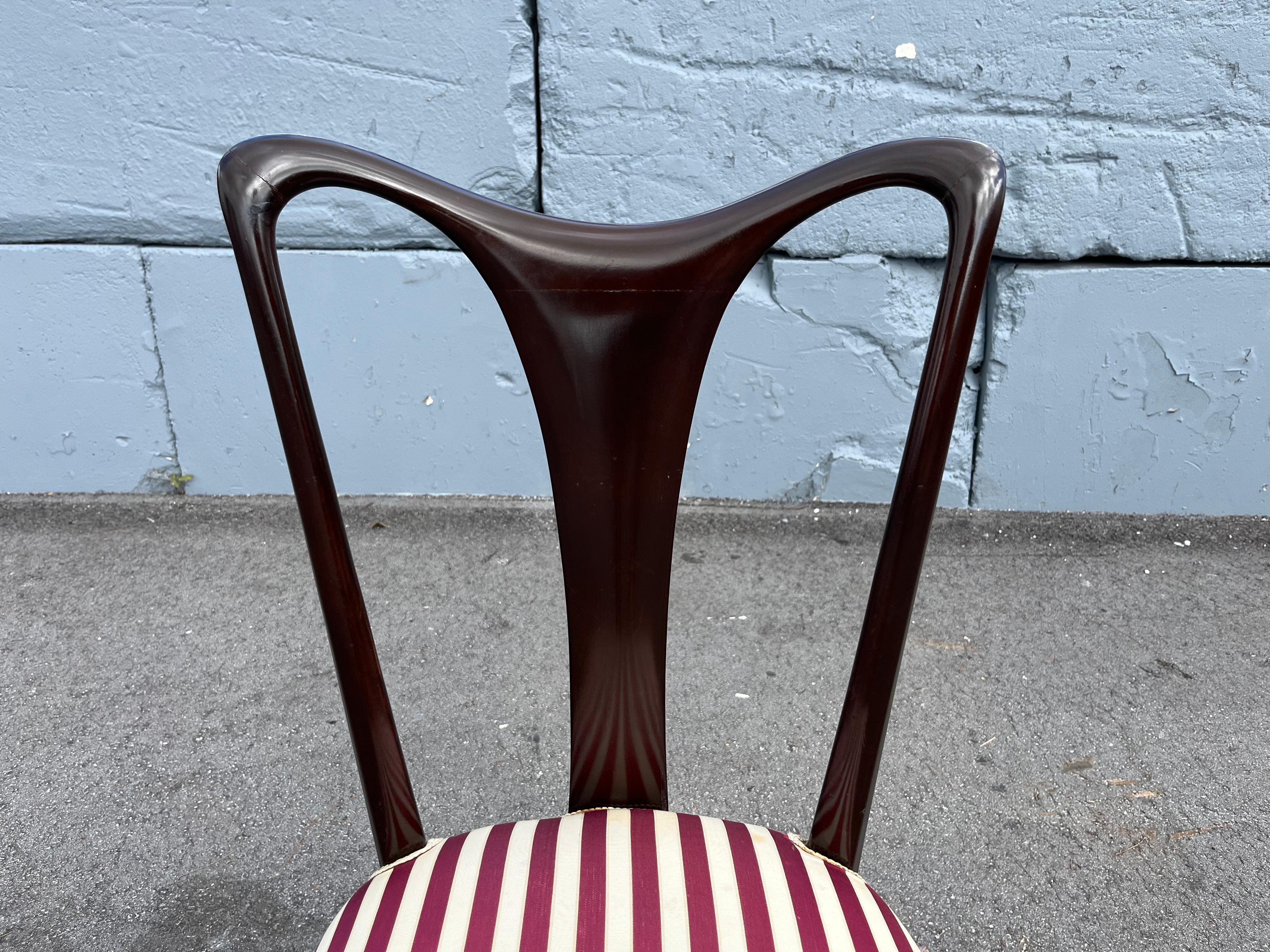 Satz von acht Esszimmerstühlen, Osvaldo Borsani zugeschrieben, Italien 1950er Jahre im Angebot 11