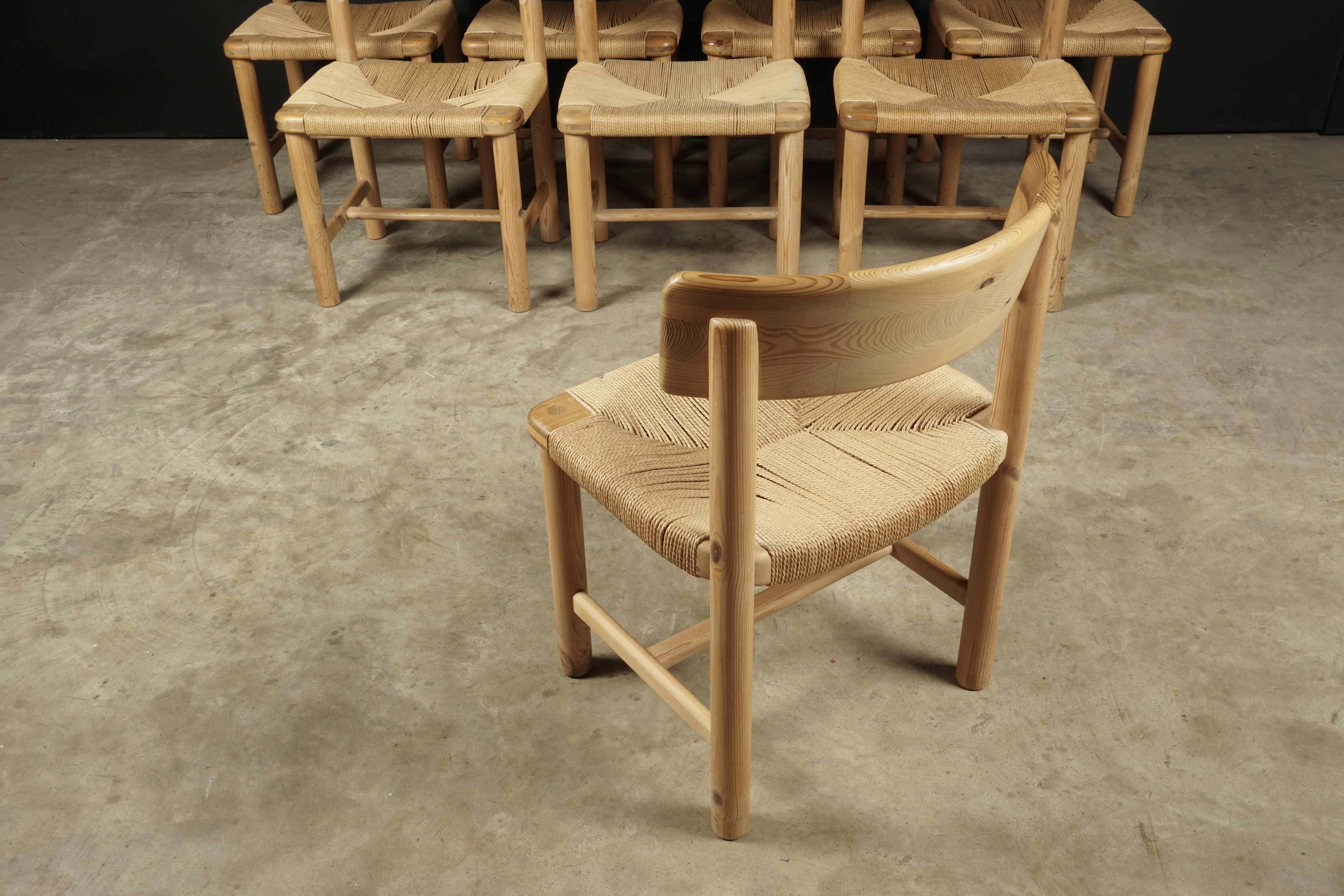 Set of Eight Dining Chairs Attributed to Renier Daumiller, Denmark, circa 1970 In Good Condition In Nashville, TN