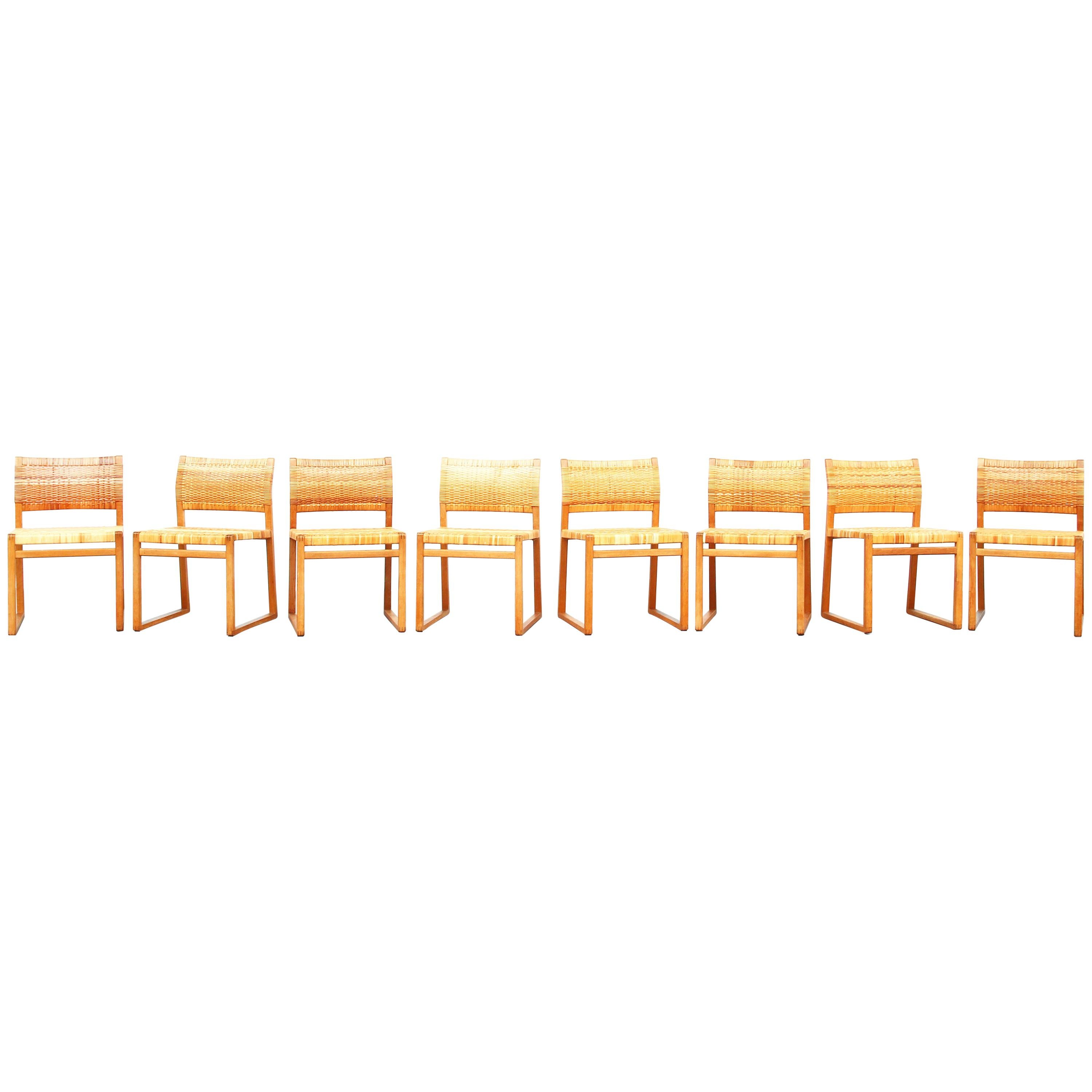 Set of Eight Dining Chairs by Børge Mogensen for Fredericia in Oak, Denmark