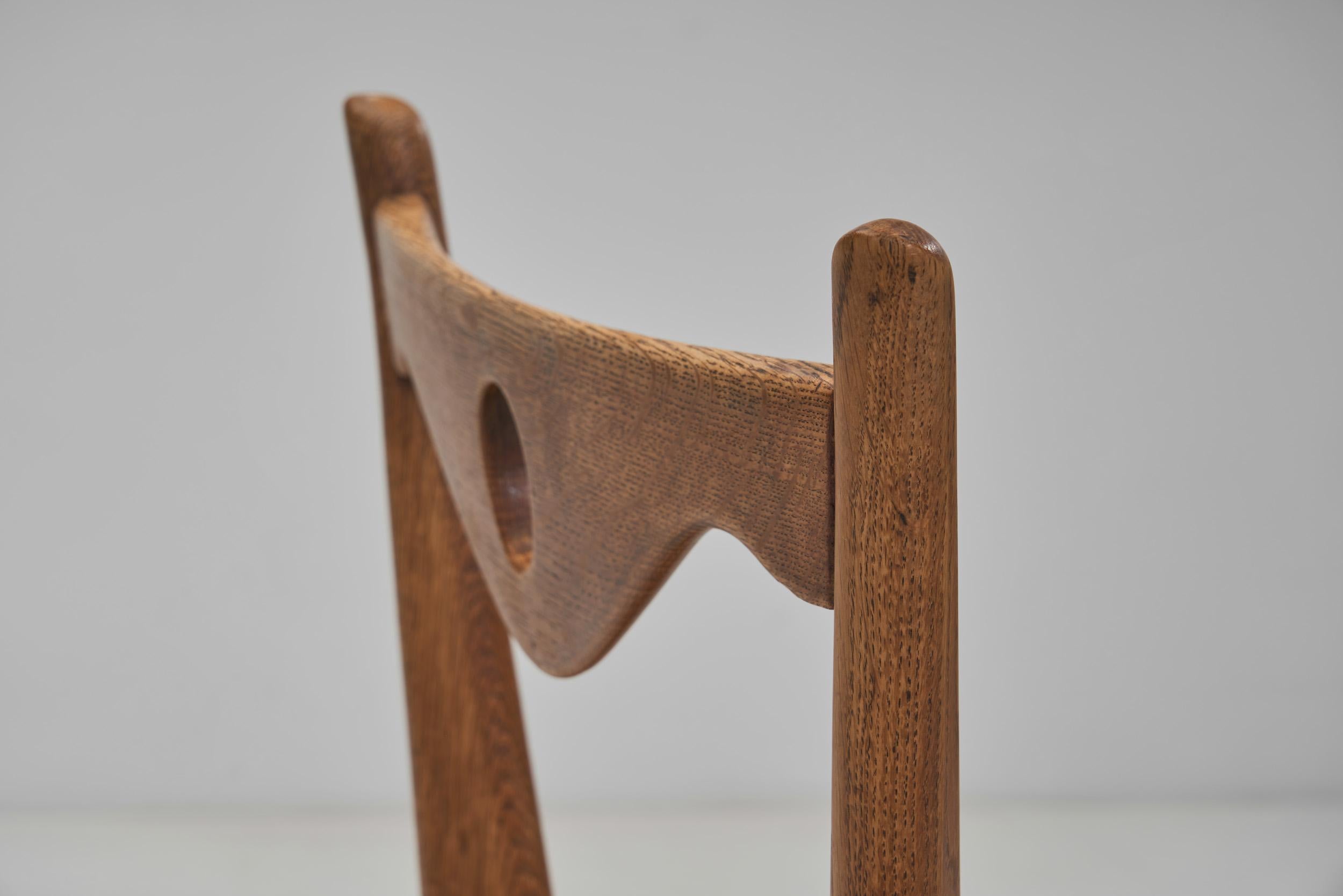 Set of Eight Dining Chairs by Guillerme et Chambron, France 1960s (Mitte des 20. Jahrhunderts)