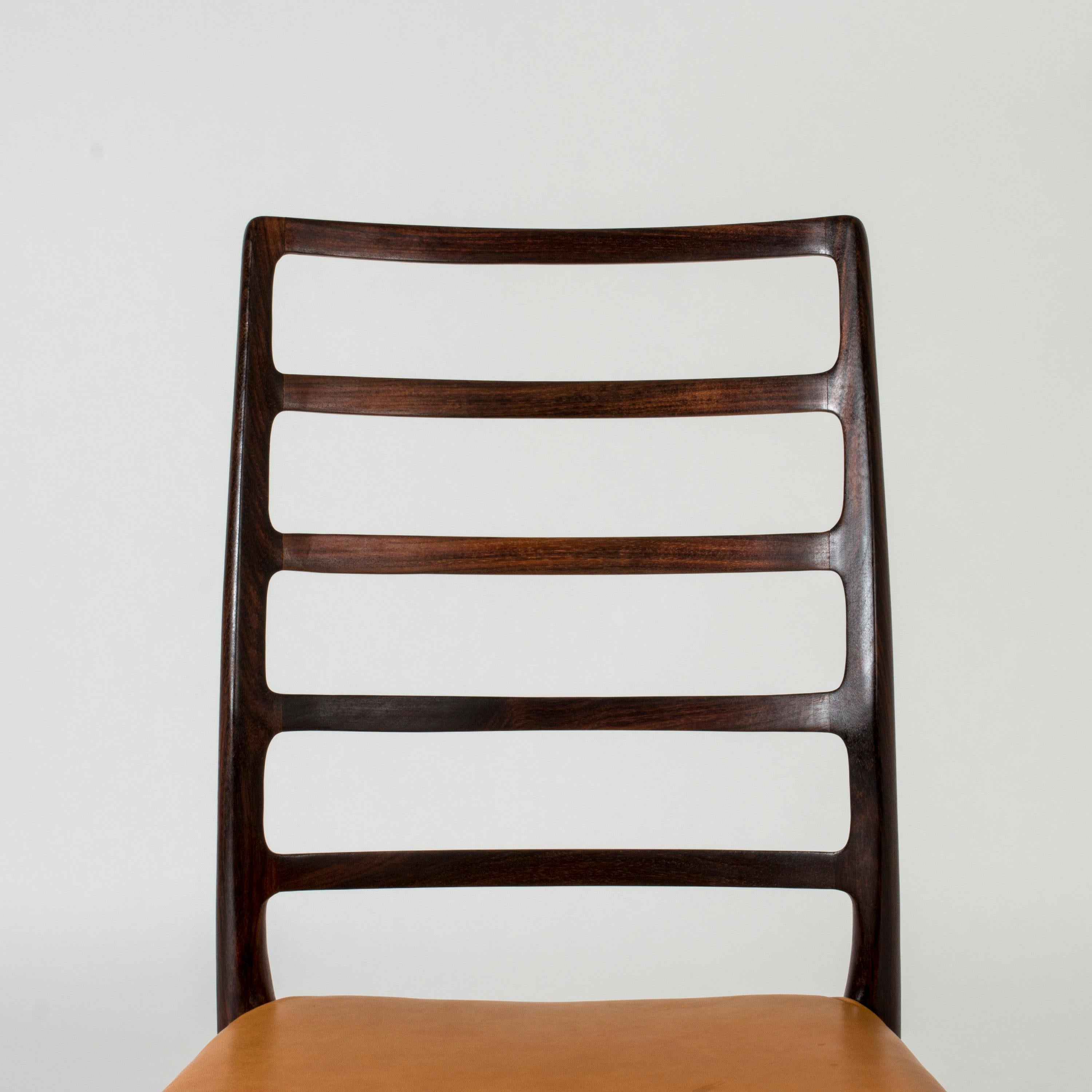 Scandinavo moderno Set di otto sedie da pranzo di Niels O. Møller, Danimarca, anni '50 in vendita