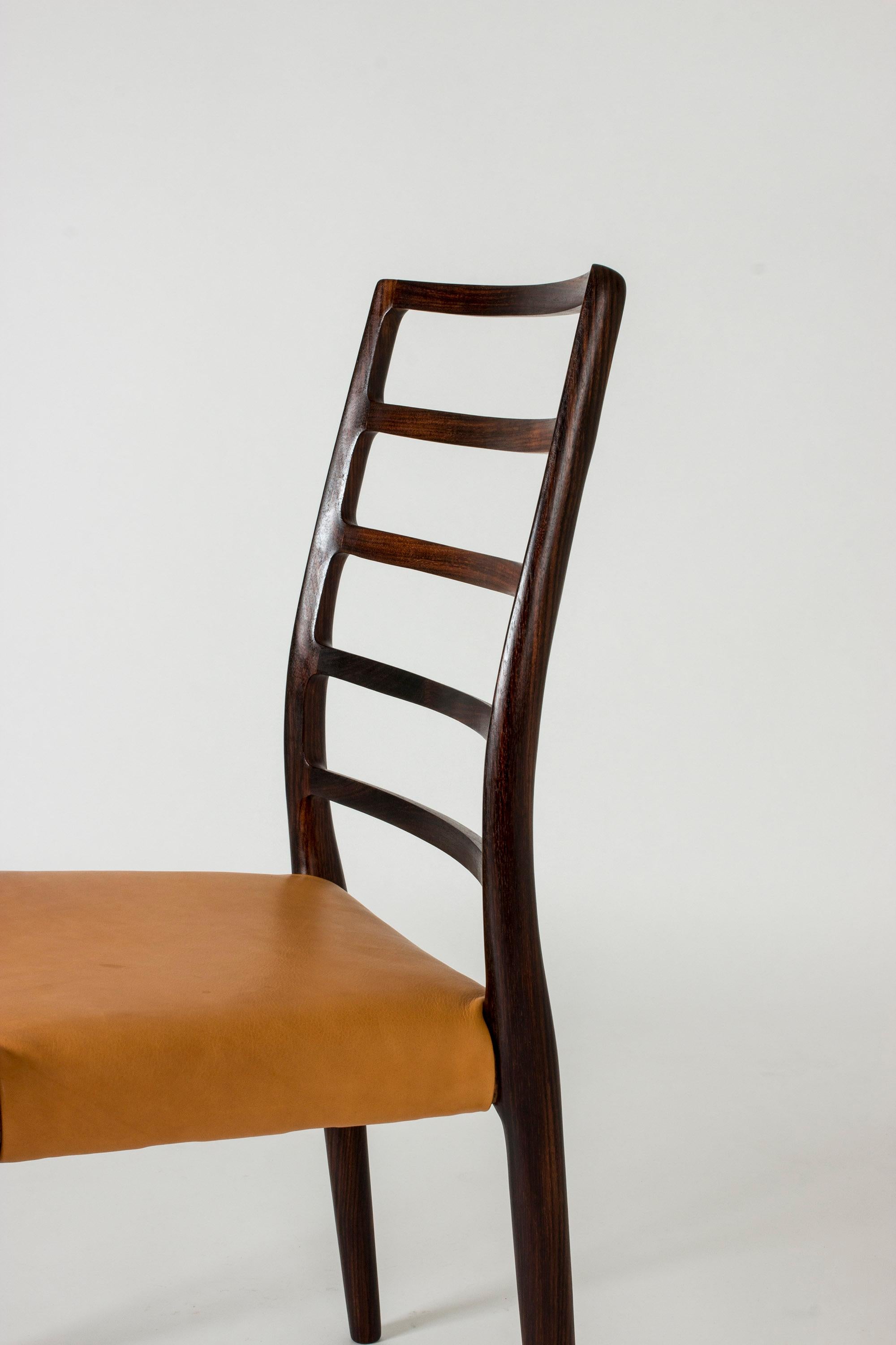 Metà XX secolo Set di otto sedie da pranzo di Niels O. Møller, Danimarca, anni '50 in vendita