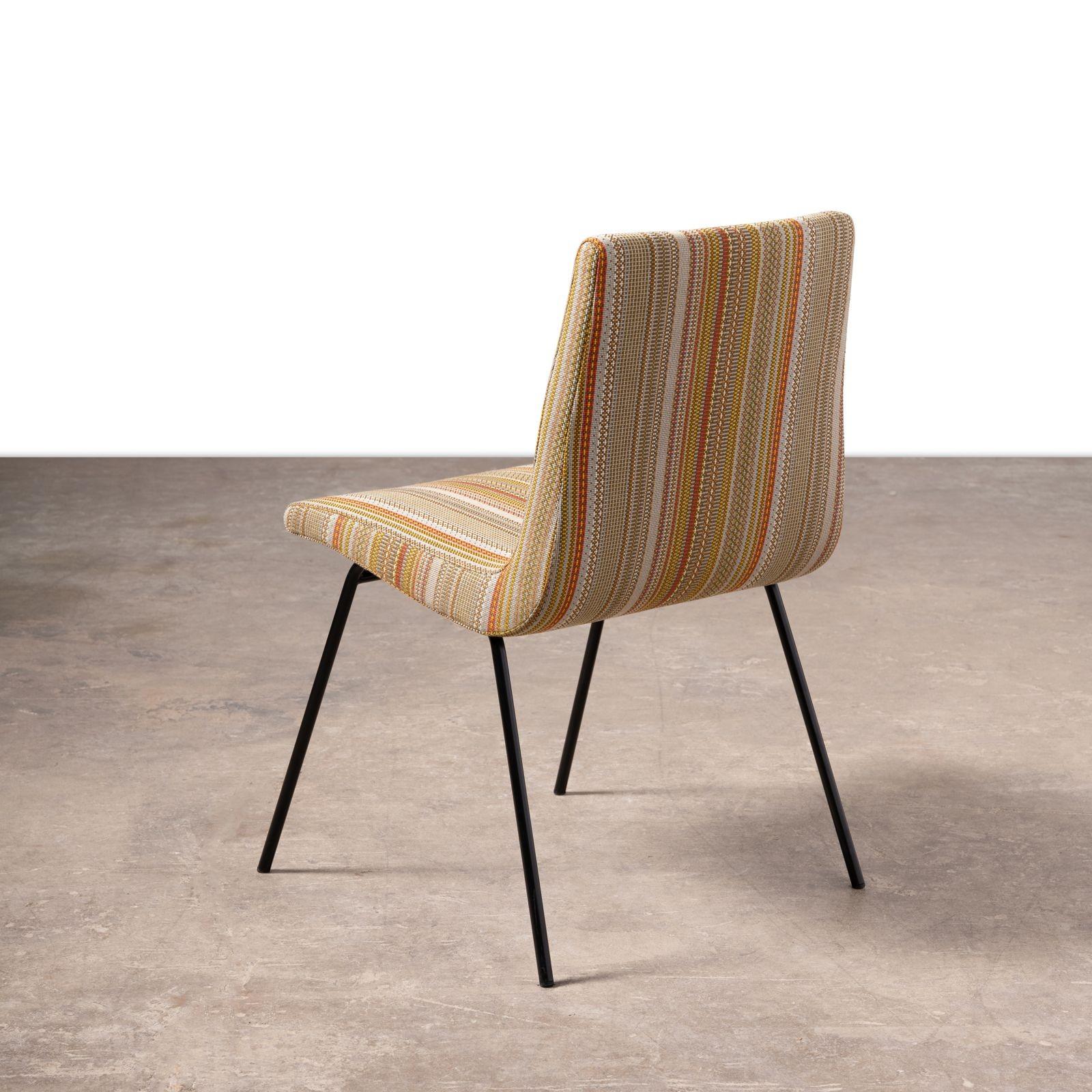 Satz von acht Esszimmerstühlen von Pierre Paulin für Ligne Roset im Angebot 4