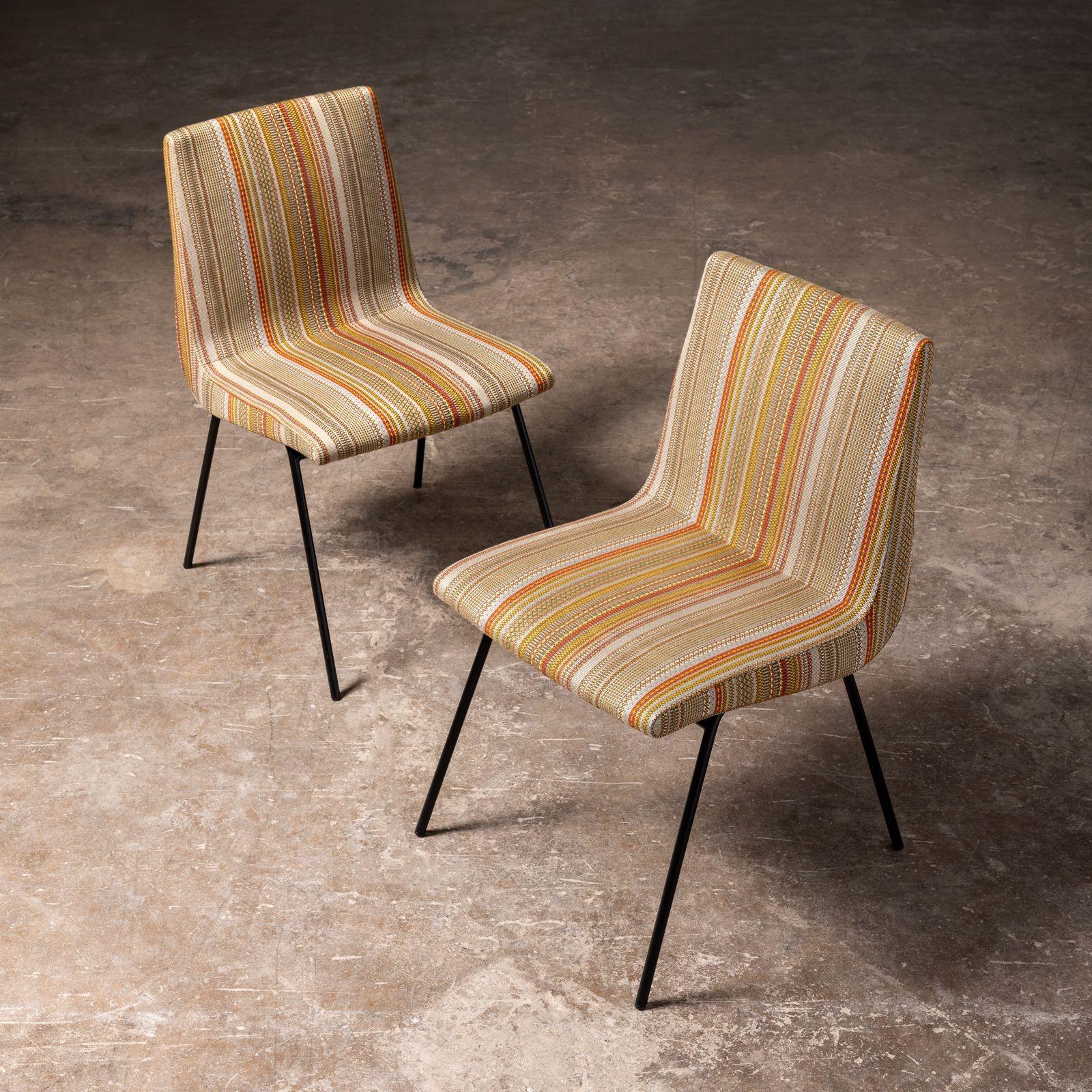 Satz von acht Esszimmerstühlen von Pierre Paulin für Ligne Roset (Französisch) im Angebot