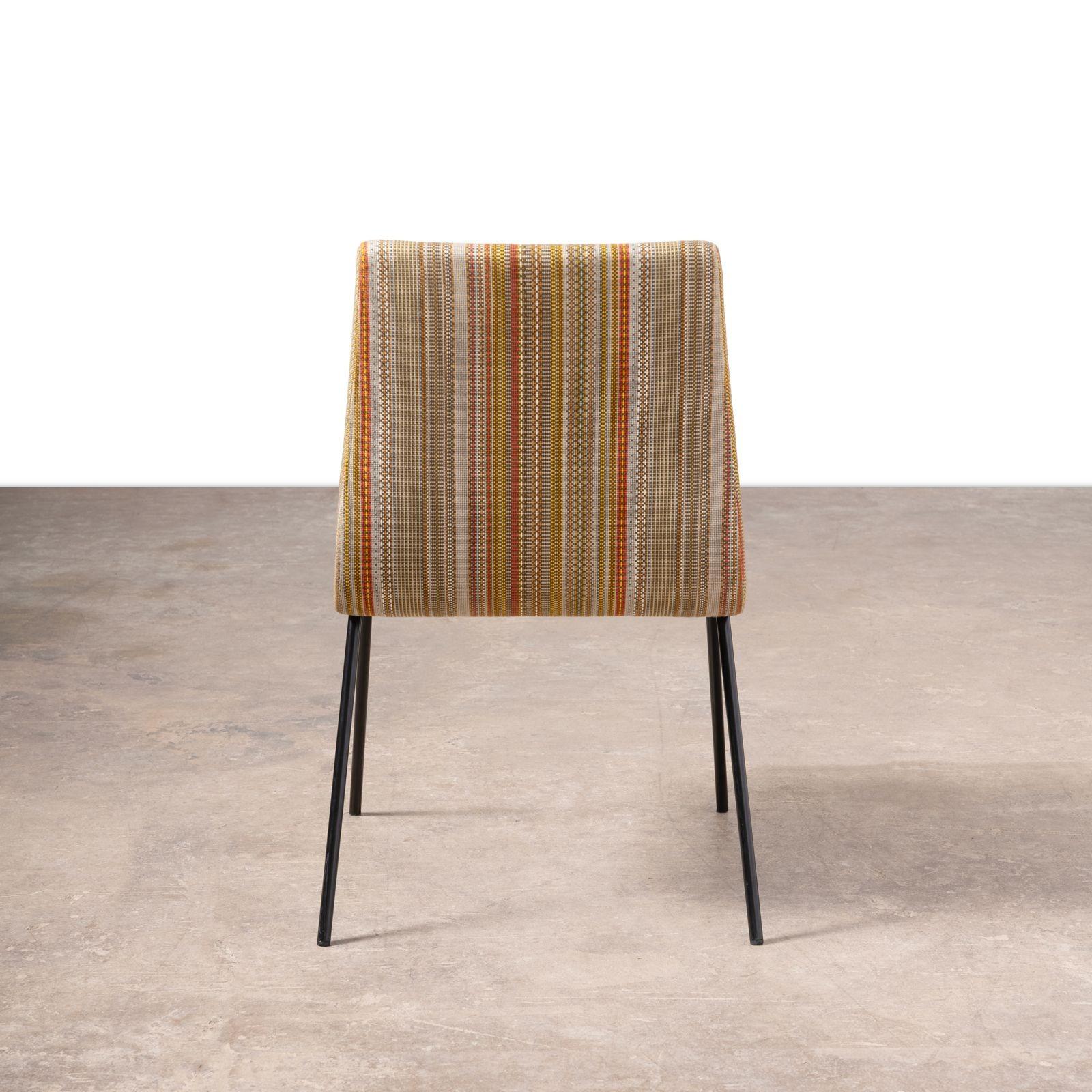 Satz von acht Esszimmerstühlen von Pierre Paulin für Ligne Roset (Mitte des 20. Jahrhunderts) im Angebot