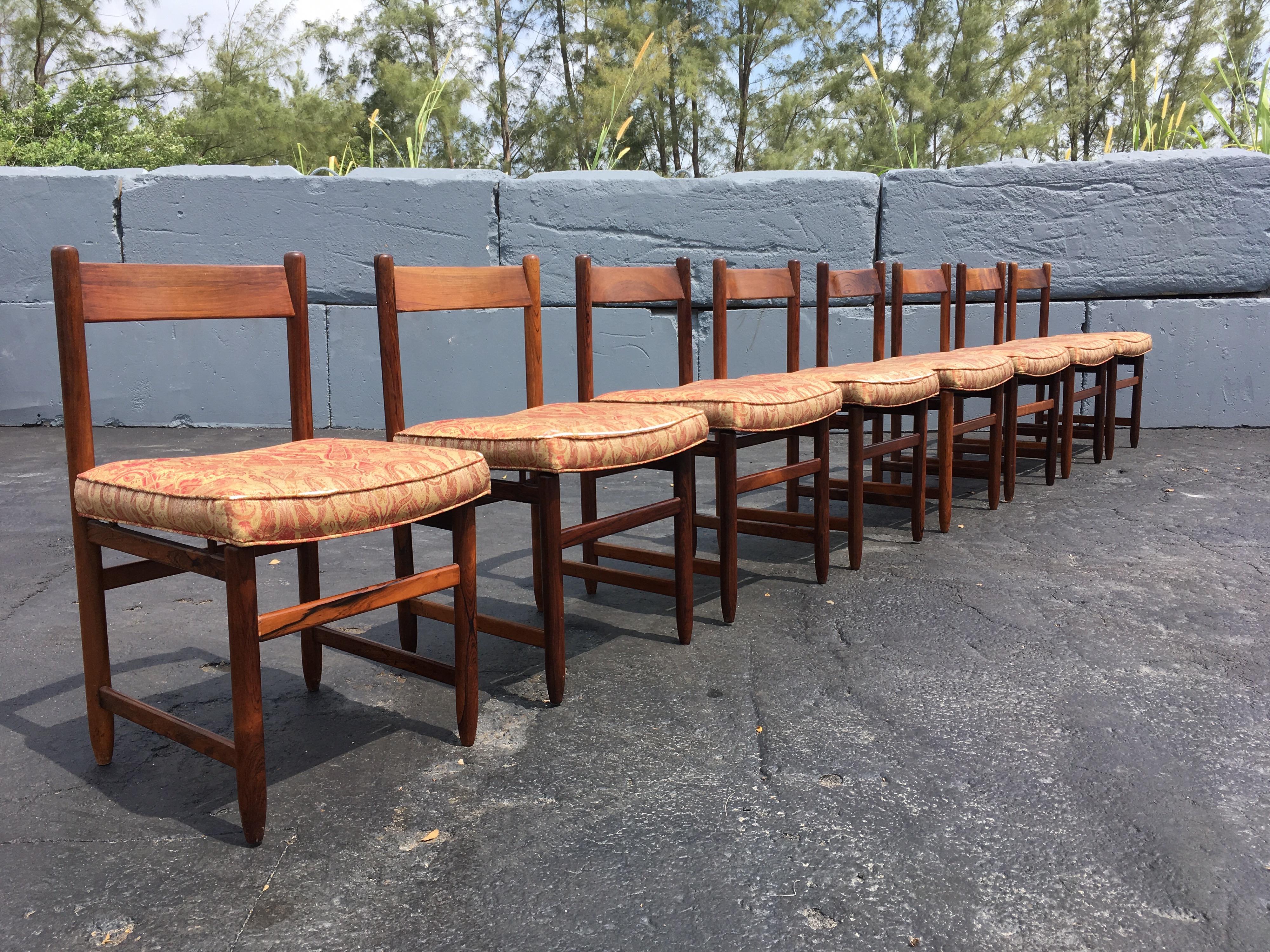 Set of Eight Dining Chairs in Solid Brazilian Rosewood by Sergio Rodrigues In Good Condition In Miami, FL