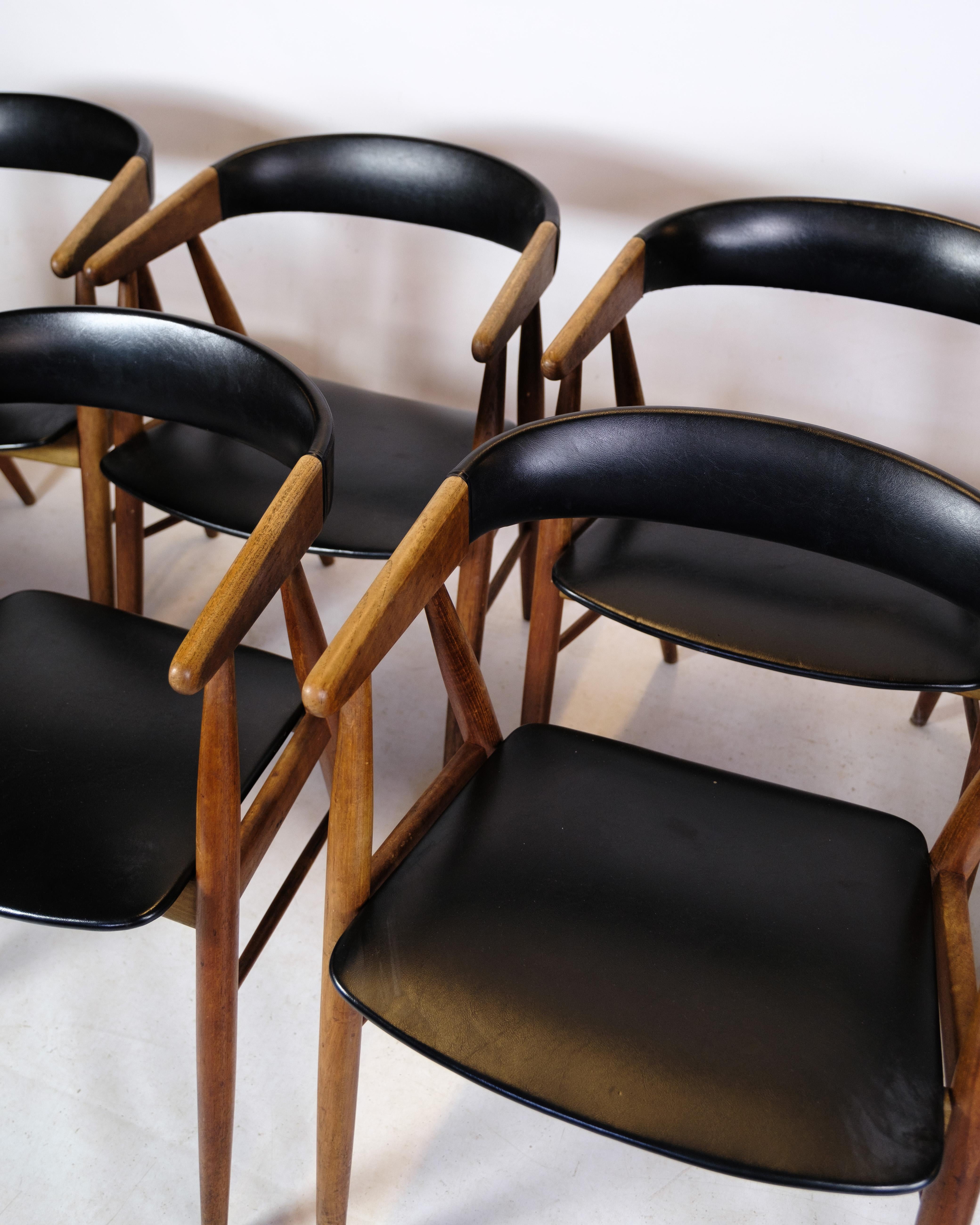 Set of eight chairs in teak wood in black leather designed by Aksel Bender and Ejnar Larsen designed in the 1960s. They are all in very good vintage condition. Sold as a set of both 4 and 8.
Measurements in cm: H:72.5 W:52 D:41 SH:44