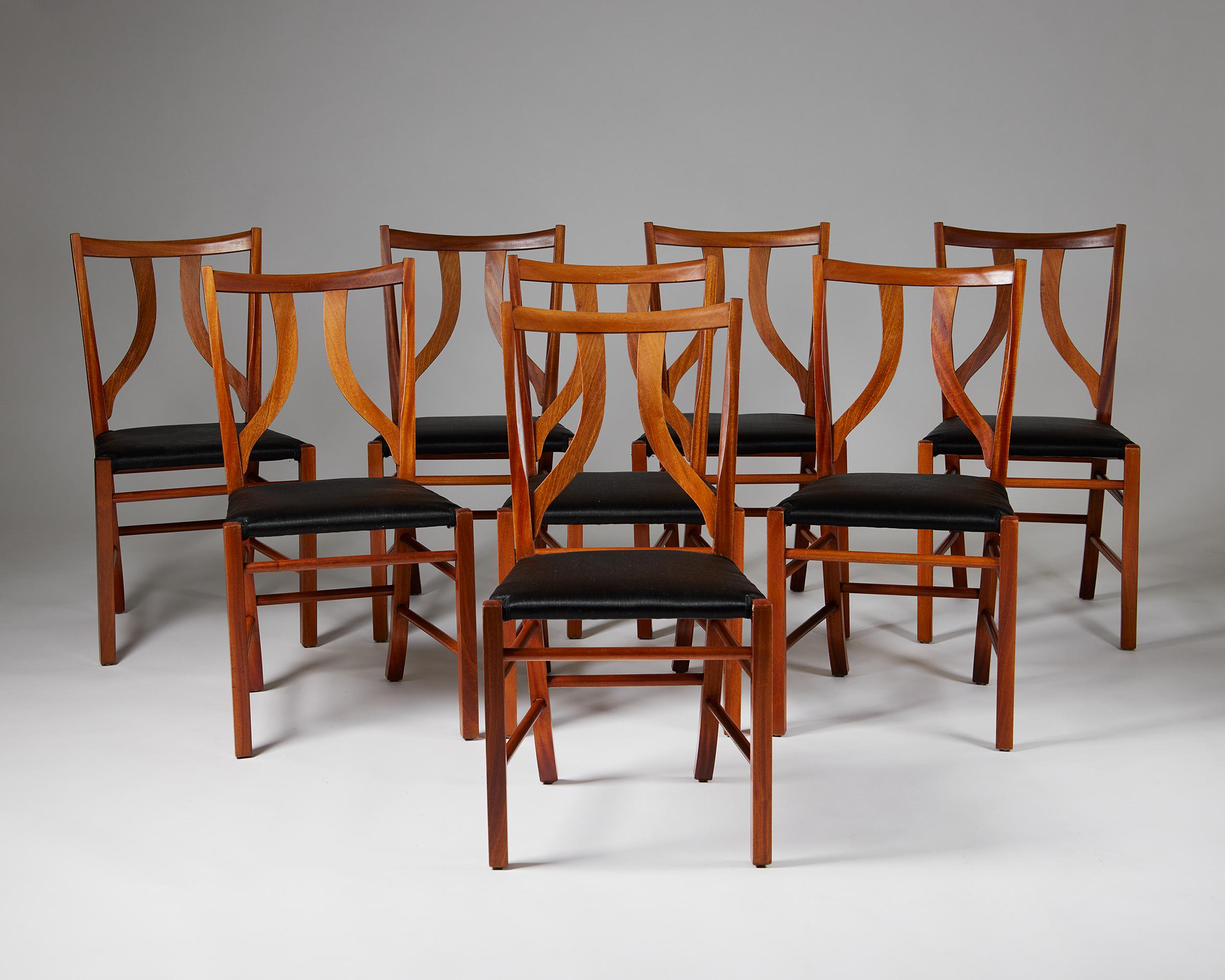 Set of eight dining chairs model 2027 designed by Josef Frank for Svenskt Tenn,
Sweden. 1950s.

Mahogany and horsehair upholstery.

Together with Estrid Ericson and her furnishing company, Svenskt Tenn, Josef Frank developed his characteristic style