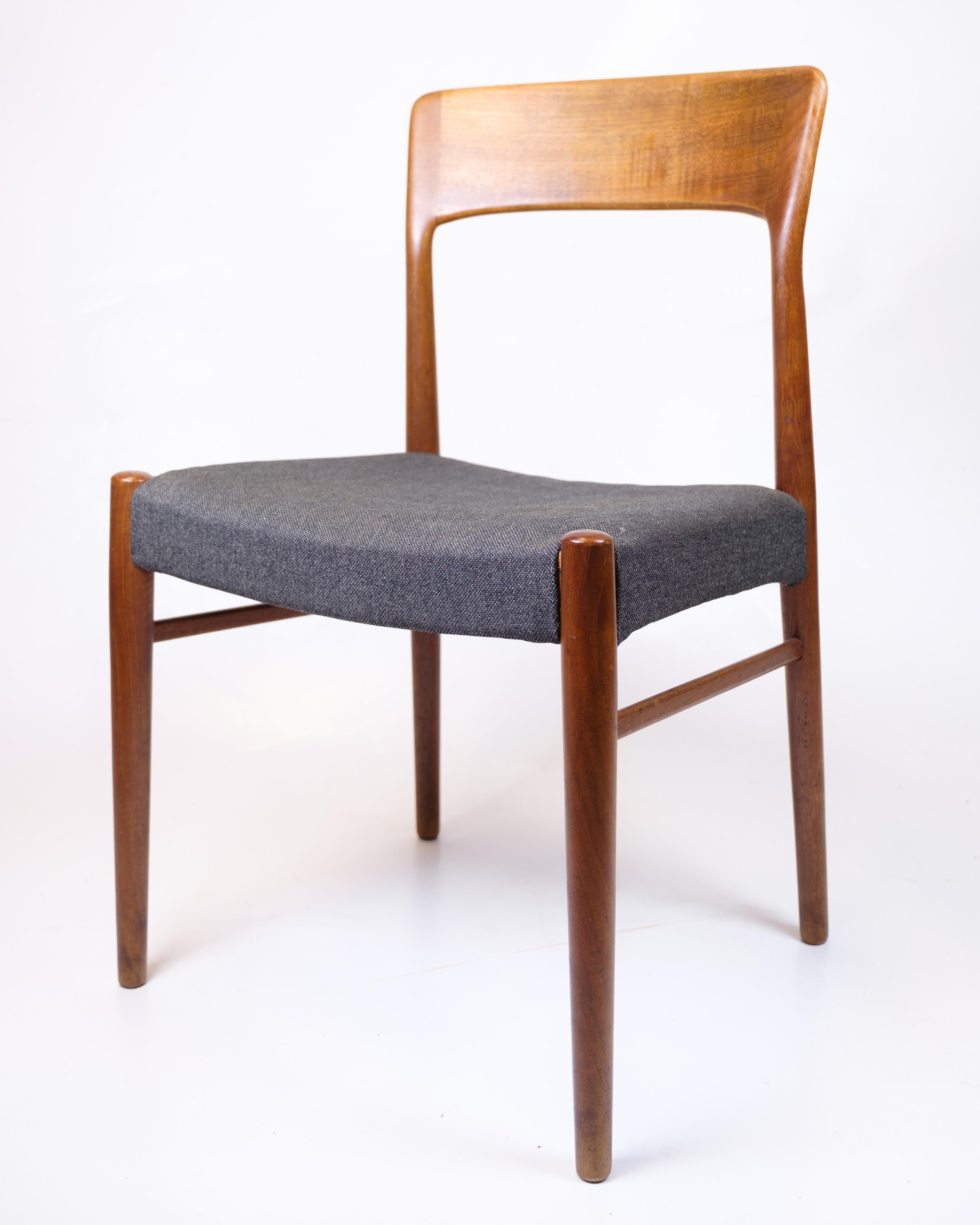 Teak Set di otto sedie da pranzo modello 26 in teak di Henry Kjærnulf degli anni '60 in vendita