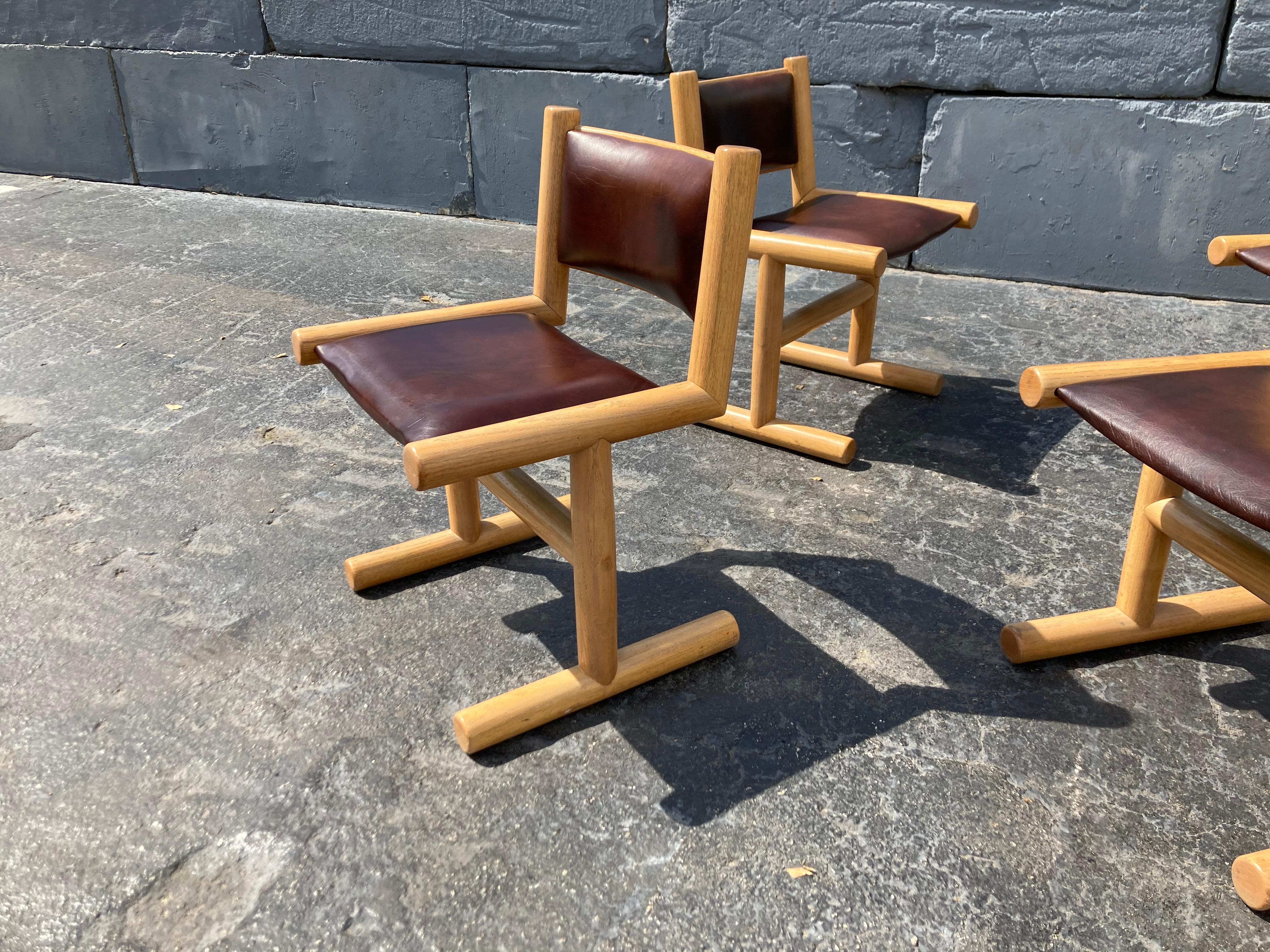 Mid-Century Modern Set of Eight Dining Chairs, Studio, Oak and Leather, Craftsman