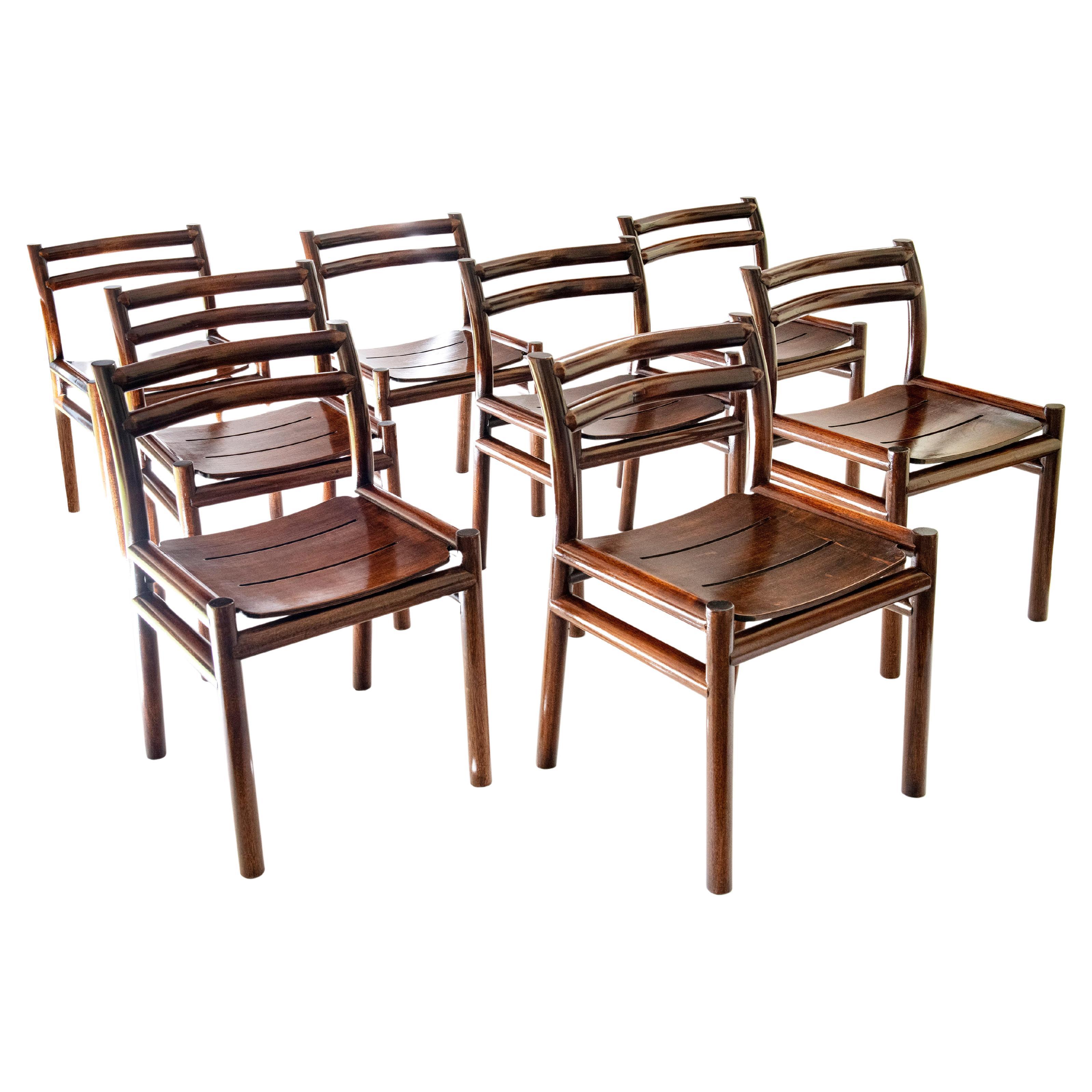 Juego de ocho sillas de comedor Diseño de Ricardo Blanco, Argentina, 1973