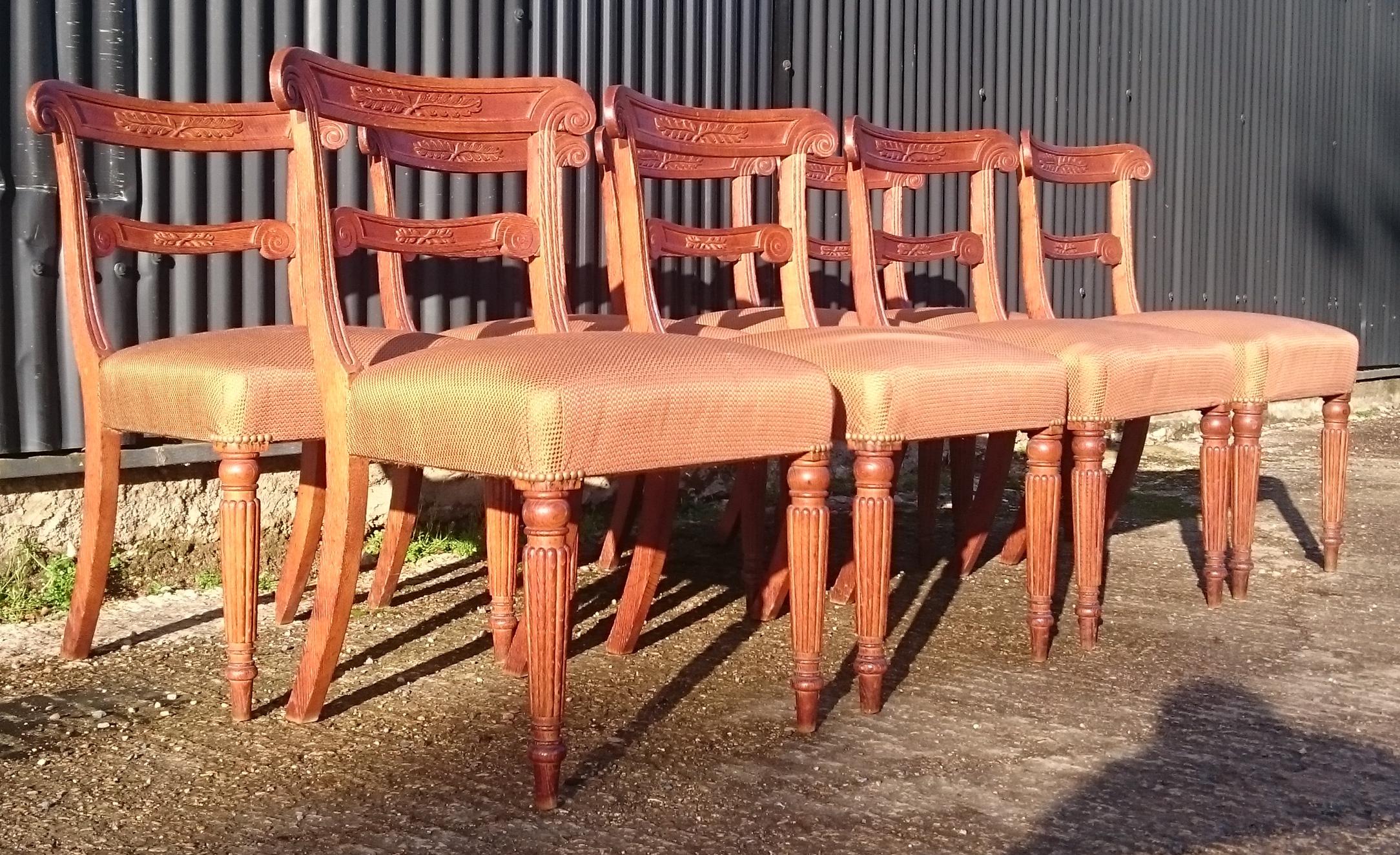 Set of Eight Early Nineteenth Century Regency Oak Dining Chairs In Good Condition For Sale In Gloucestershire, GB