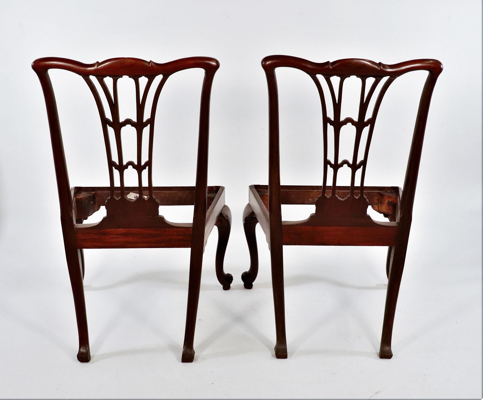 Set di otto sedie inglesi Edwardian Chippendale Revival in mogano In condizioni buone in vendita a Chicago, IL