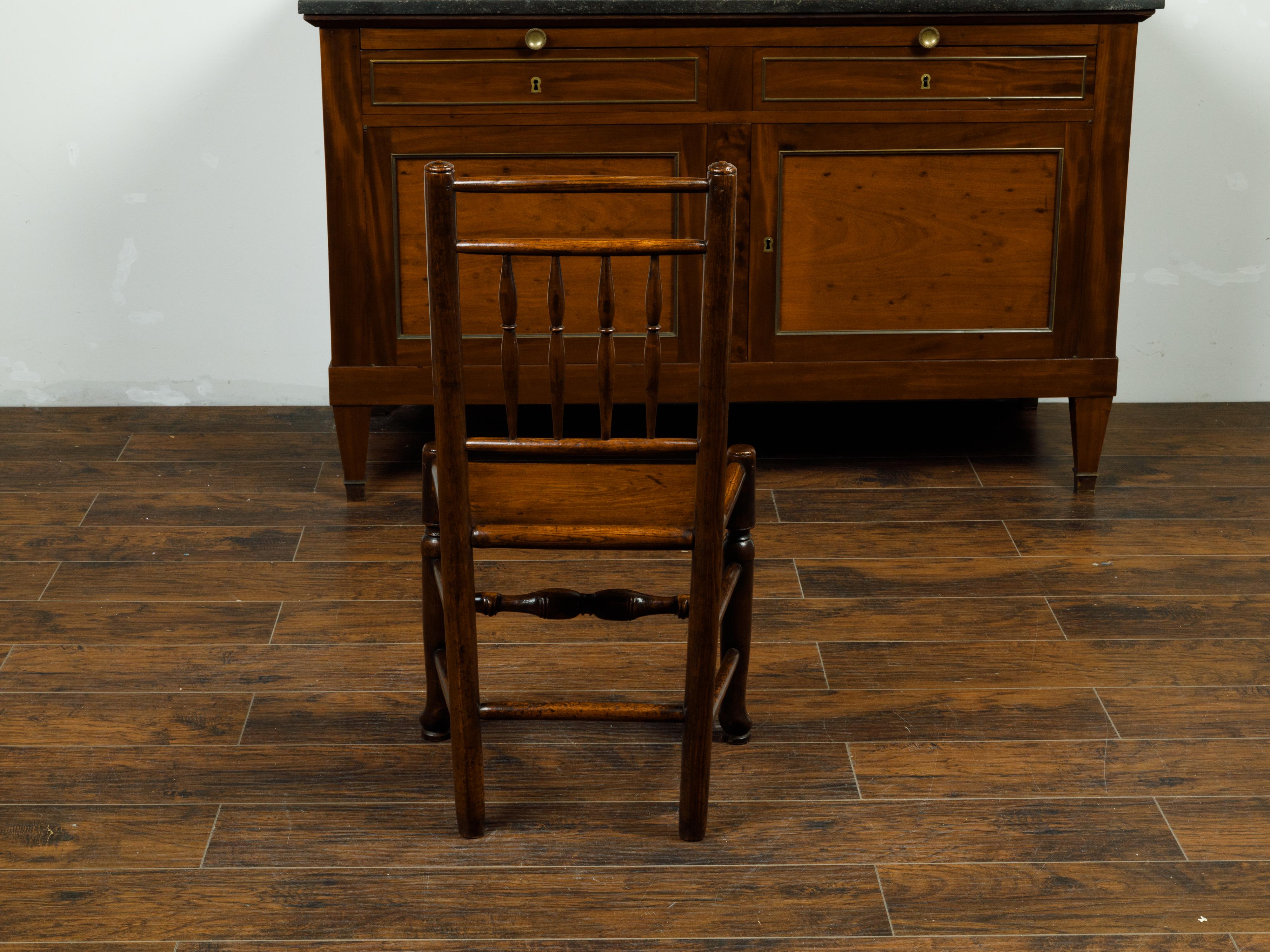 Set of Eight English 1880s Oak Dining Room Side Chairs with Spindle Motifs For Sale 1