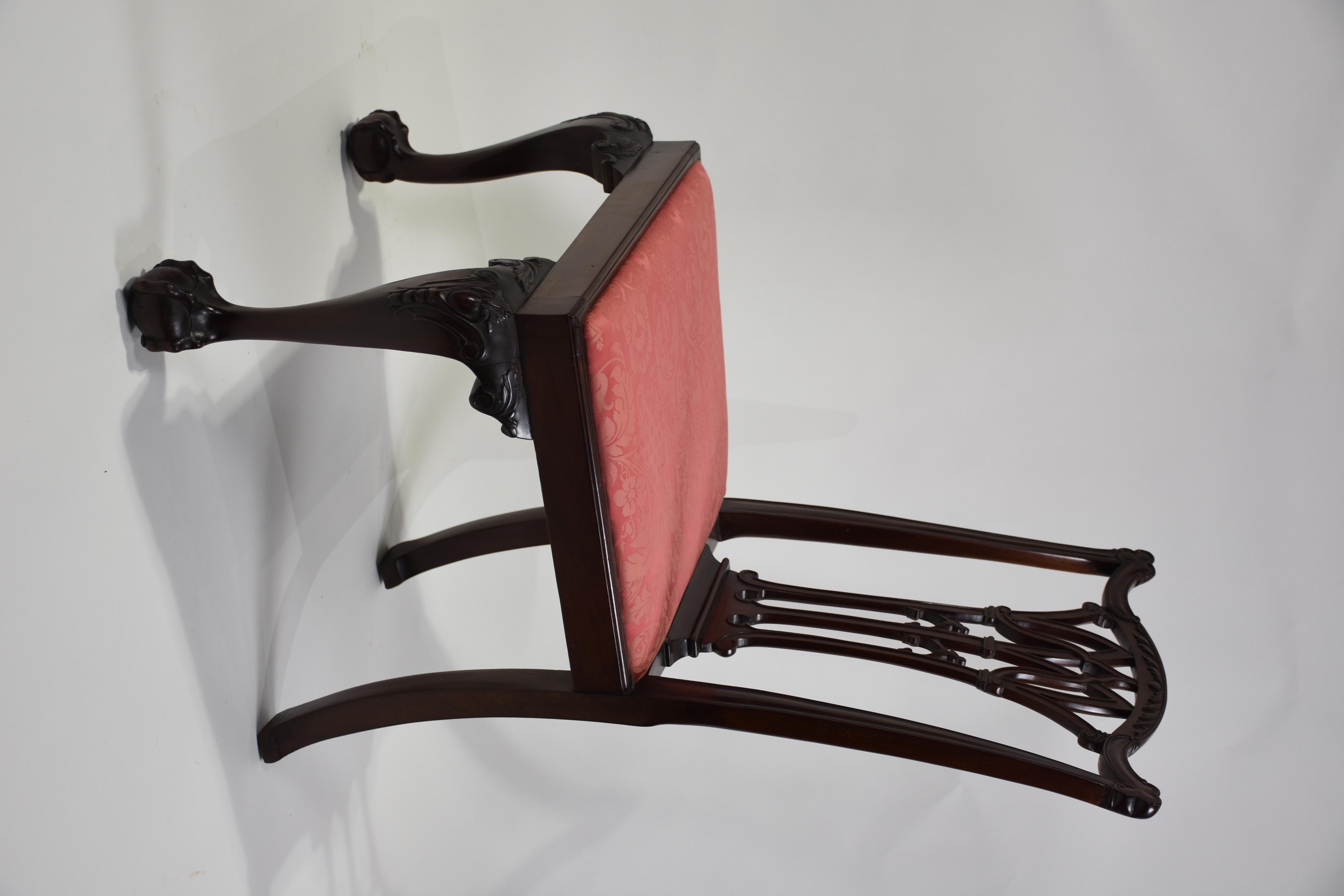 Ensemble de huit chaises de salle à manger Chippendale anglaises - deux chaises d'hôte et six chaises d'appoint en vente 3
