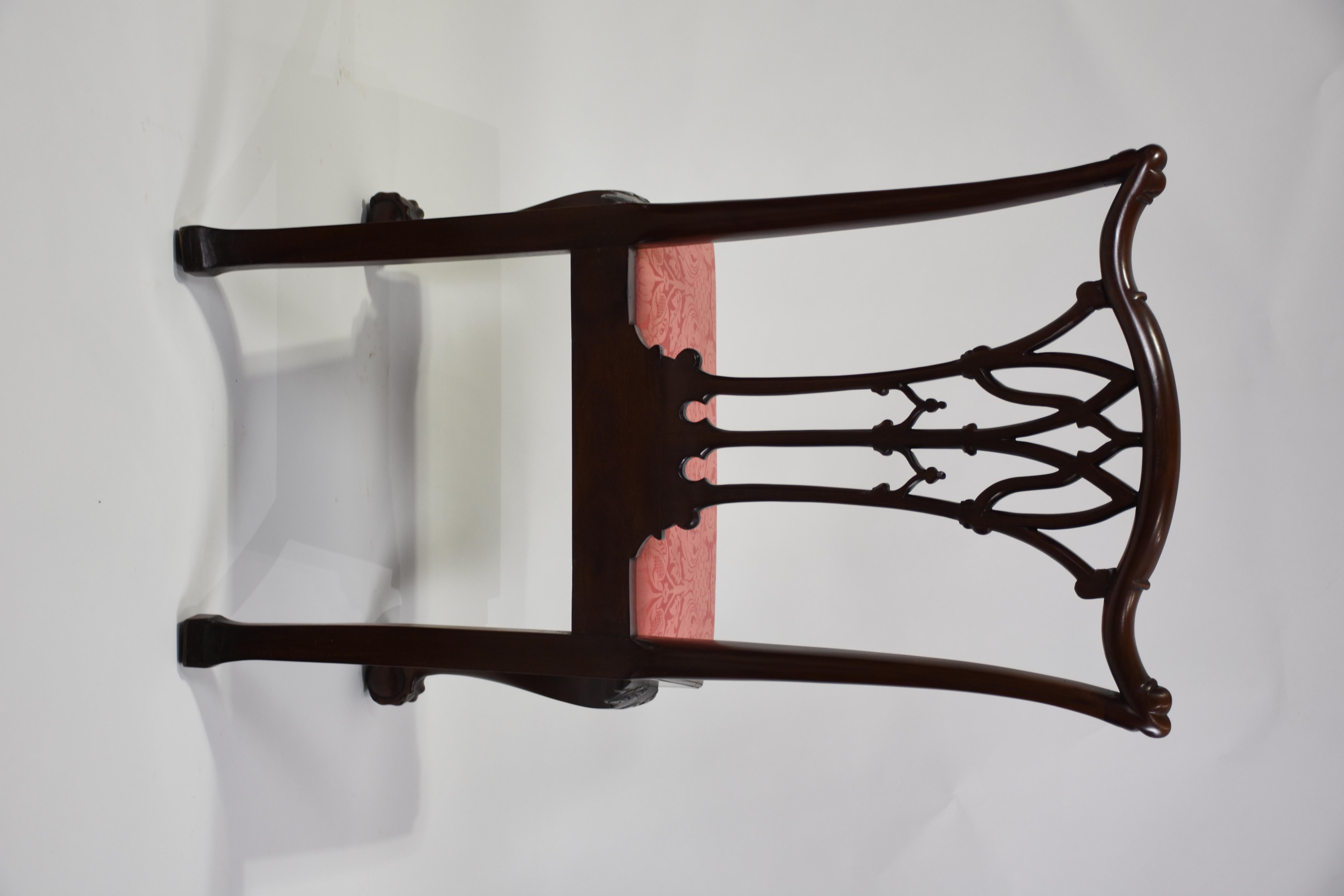 Ensemble de huit chaises de salle à manger Chippendale anglaises - deux chaises d'hôte et six chaises d'appoint en vente 2