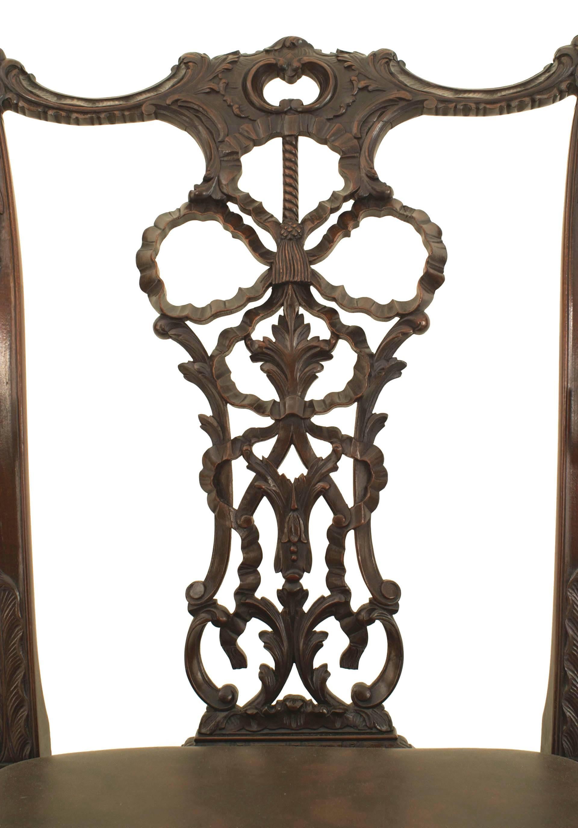 Anglais Ensemble de 8 chaises anglaises Chippendale en cuir marron en vente