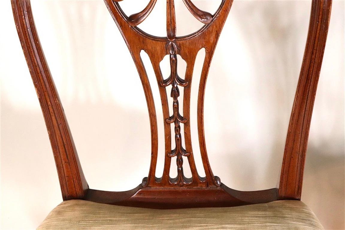 Set of Eight English Mahogany George III Hepplewhite Dining Chairs 1