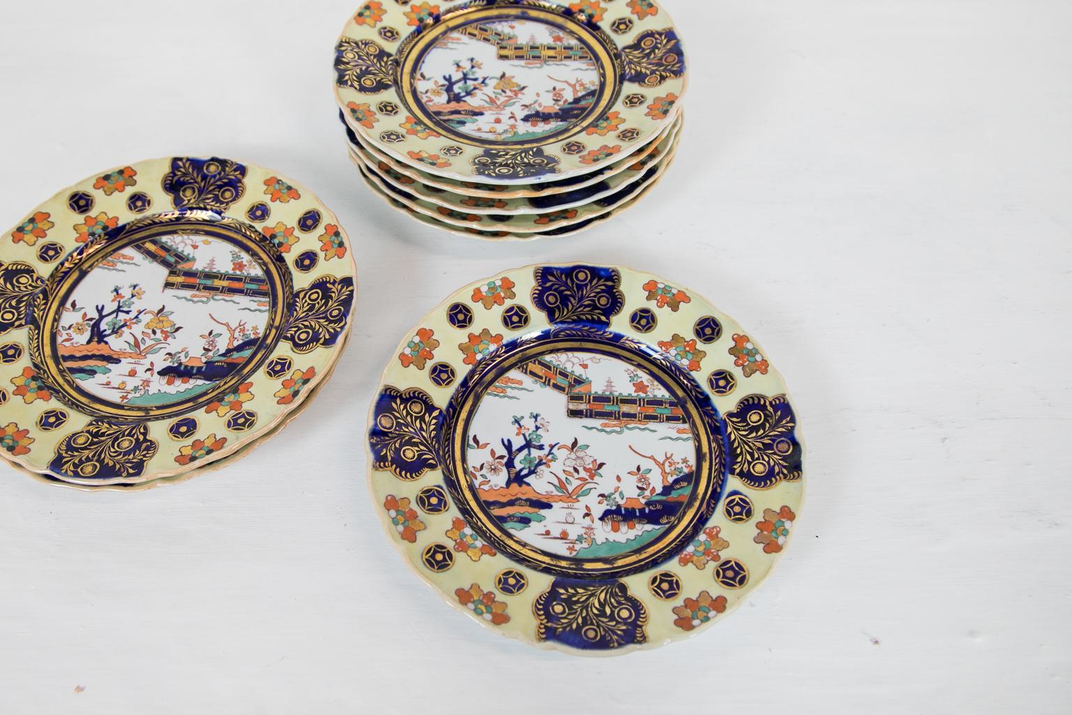 Ensemble de huit assiettes plates anglaises Mason's Ironstone en pierre de fer en vente 3