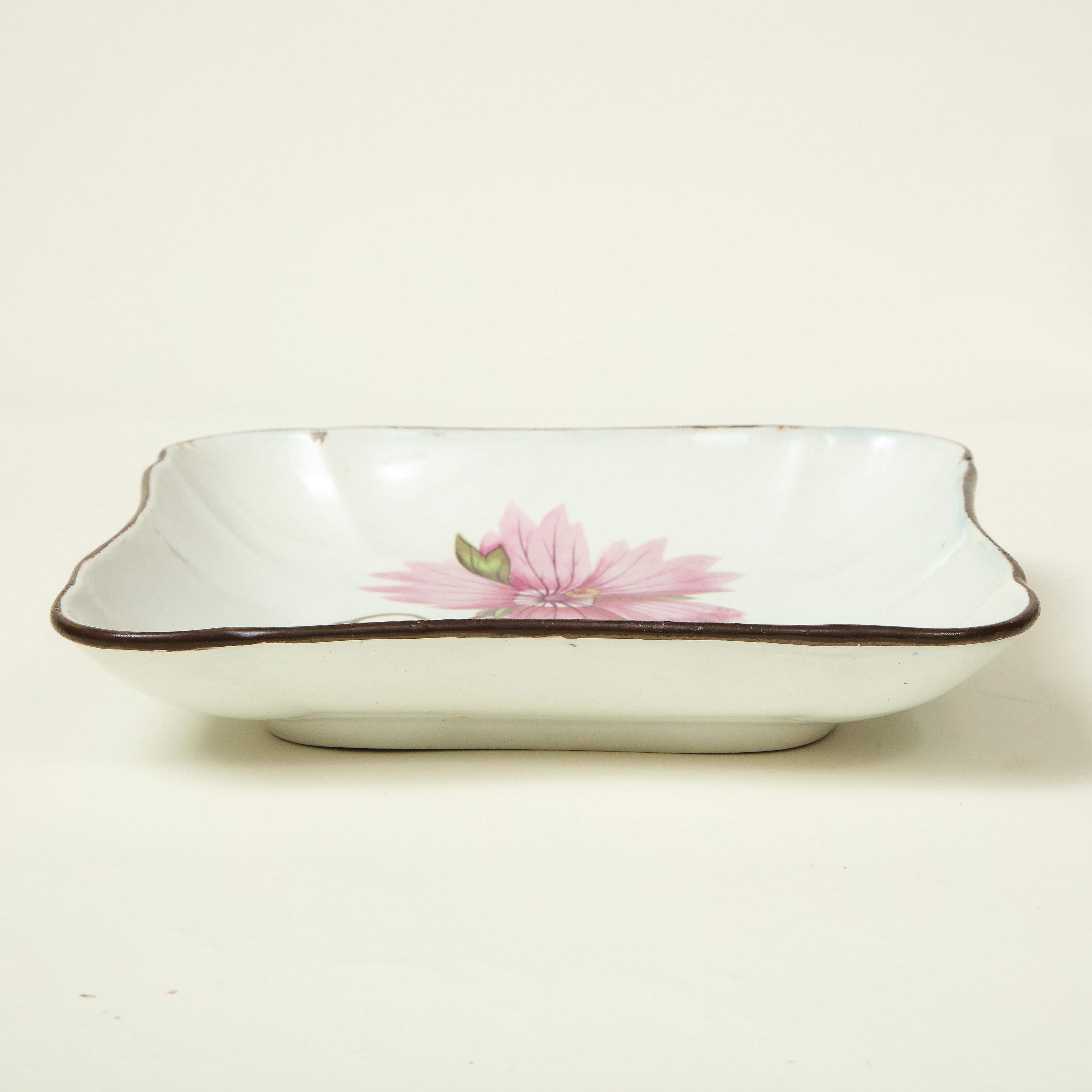 Set of Eight English Pearlware Botanical Square Dishes In Good Condition For Sale In New York, NY