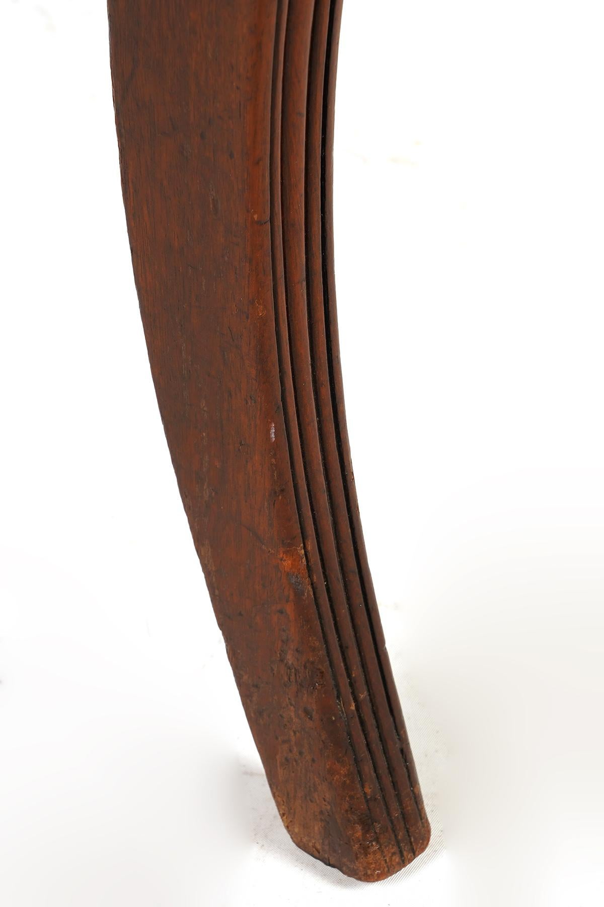 Set of Eight English Regency Klismos Style Mahogany Dining Chairs, circa 1830 4