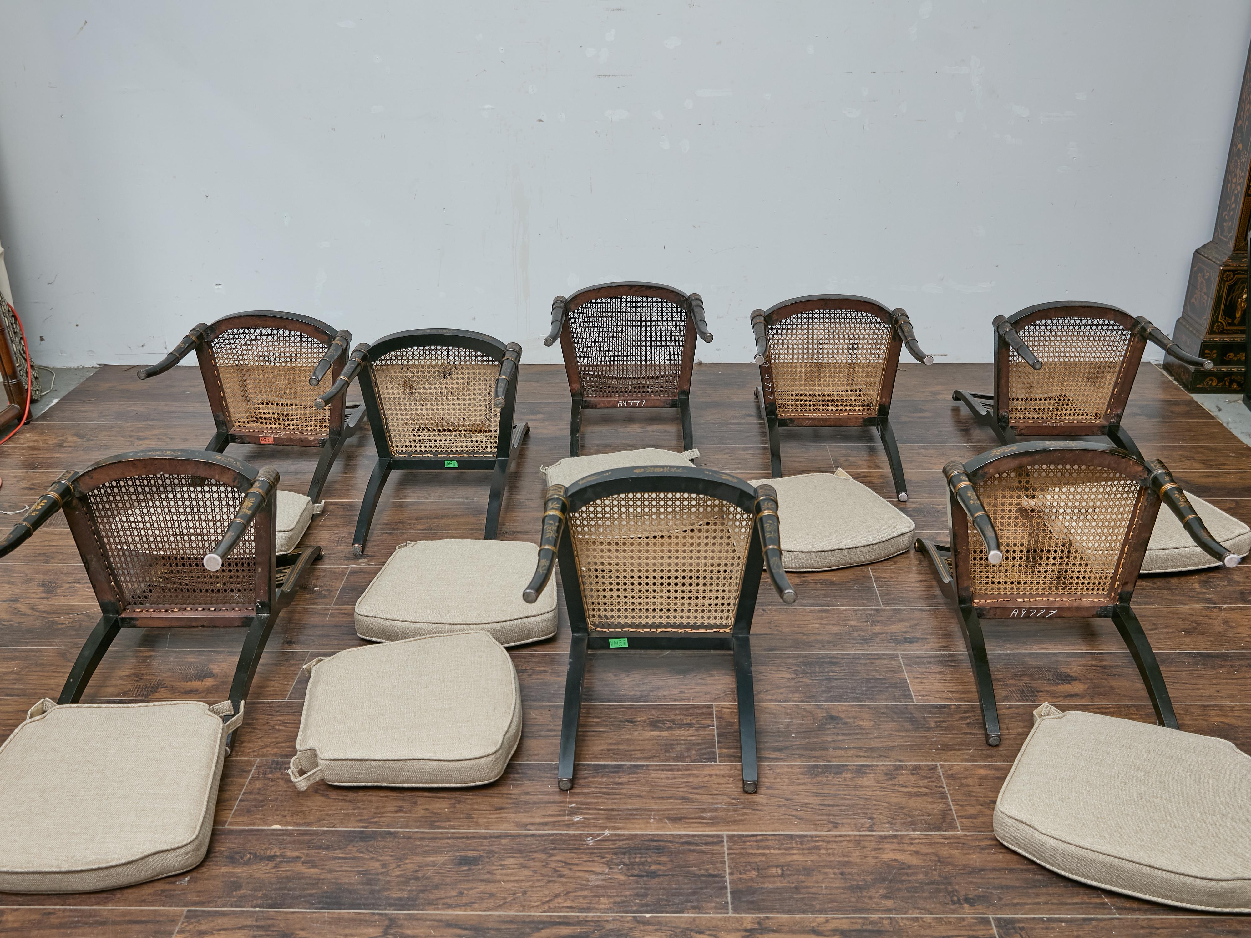 Set di otto sedie da pranzo inglesi in stile Regency Revival Chinoiserie, 1880-1920 in vendita 8