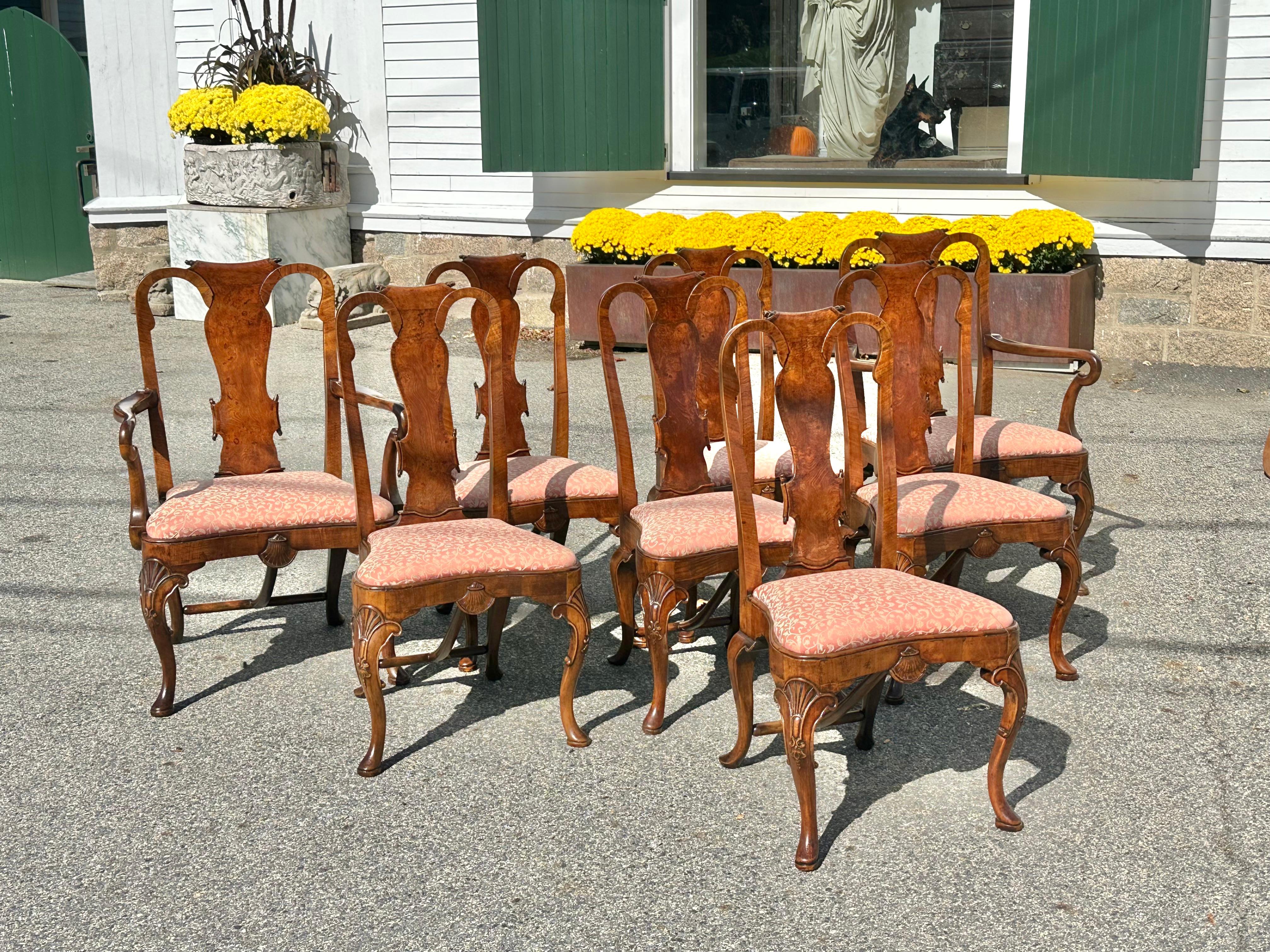 Conjunto de ocho sillas de comedor inglesas de nogal Jorge I o Reina Ana en venta 1