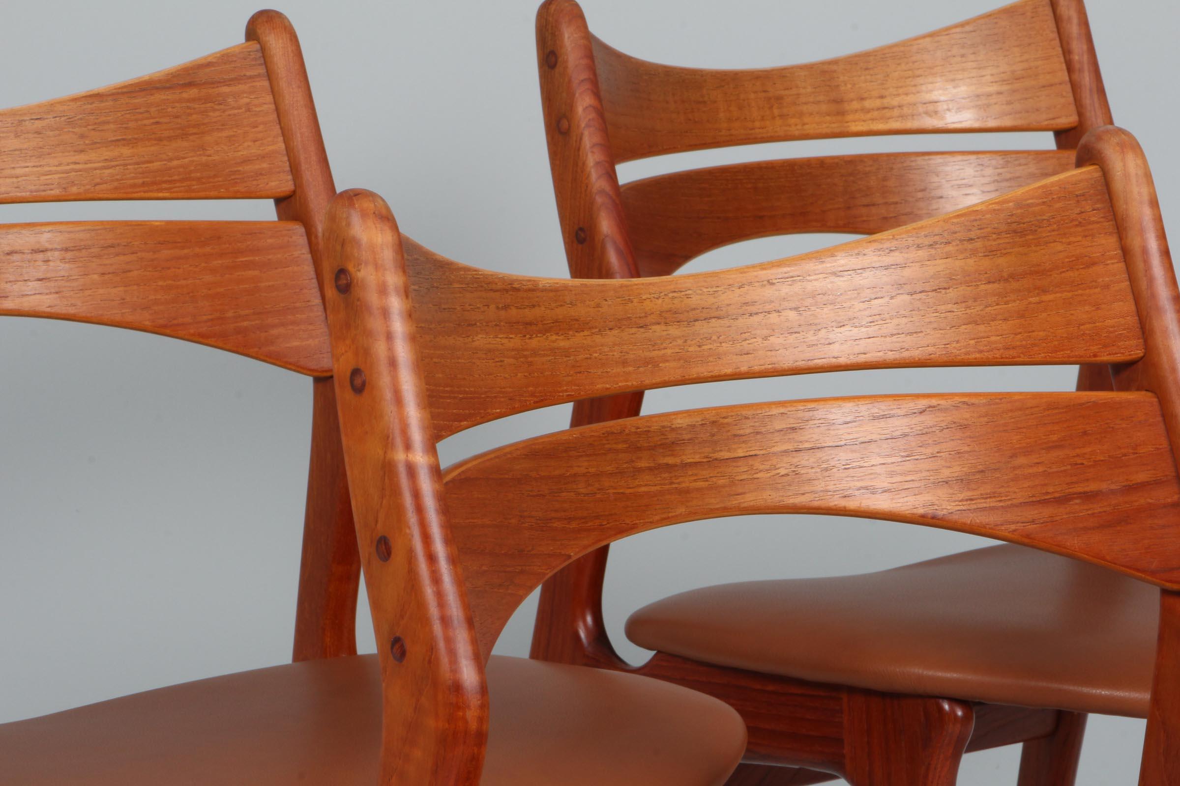 Set of Eight Erik Buch Chairs In Good Condition In Esbjerg, DK