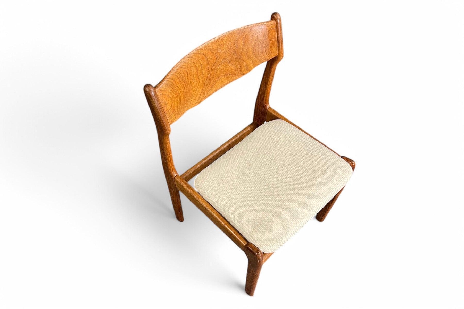 Set of Eight Erik Buch Dining Chairs in Teak For Sale 2