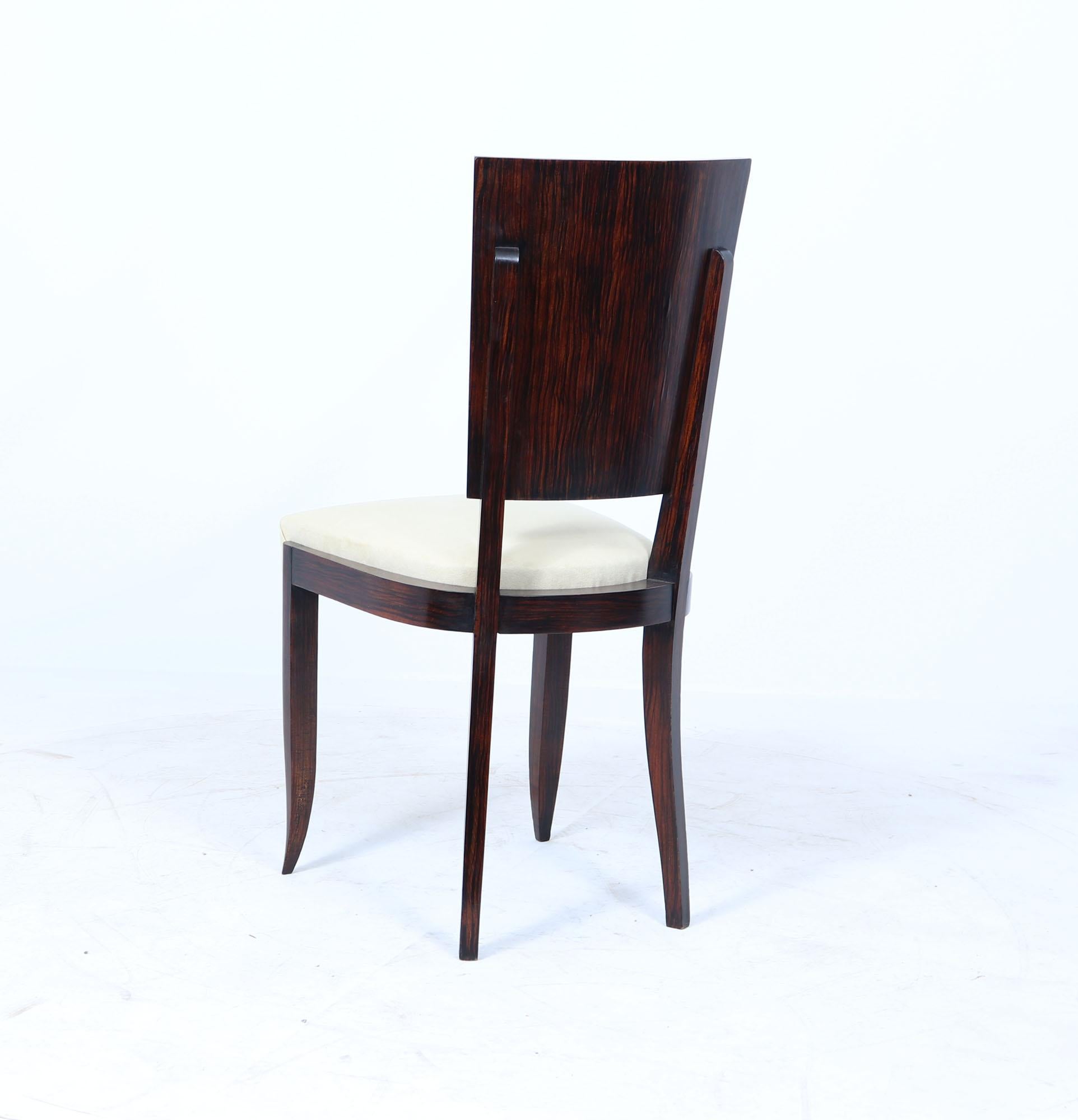 Set of Eight French Art Deco Macassar Ebony Dining Chairs, c.1930s (Französisch) im Angebot