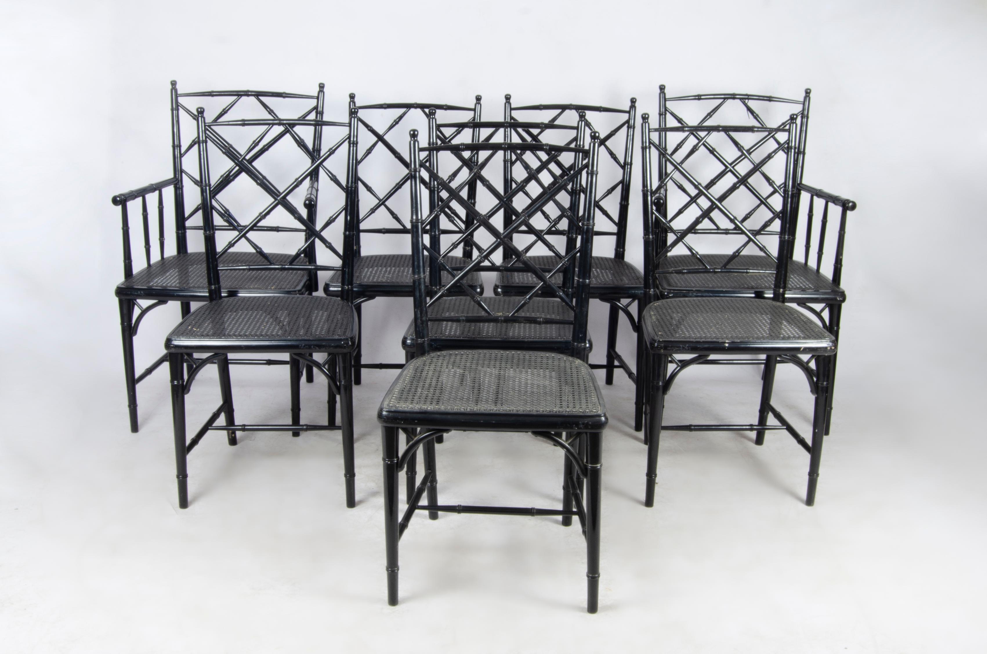 Conjunto de ocho sillas de comedor francesas de estilo Hollywood Regency de ratán negro en estilo Jansen en venta 1