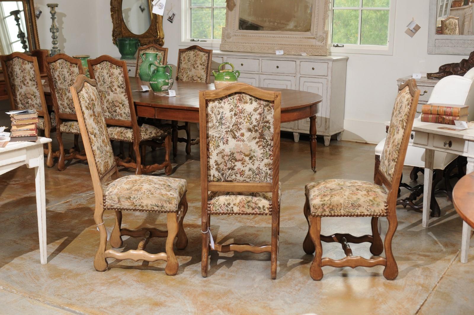Set of Eight French Louis XIII Style Os de Mouton Dining Chairs with Tapestry In Good Condition For Sale In Atlanta, GA