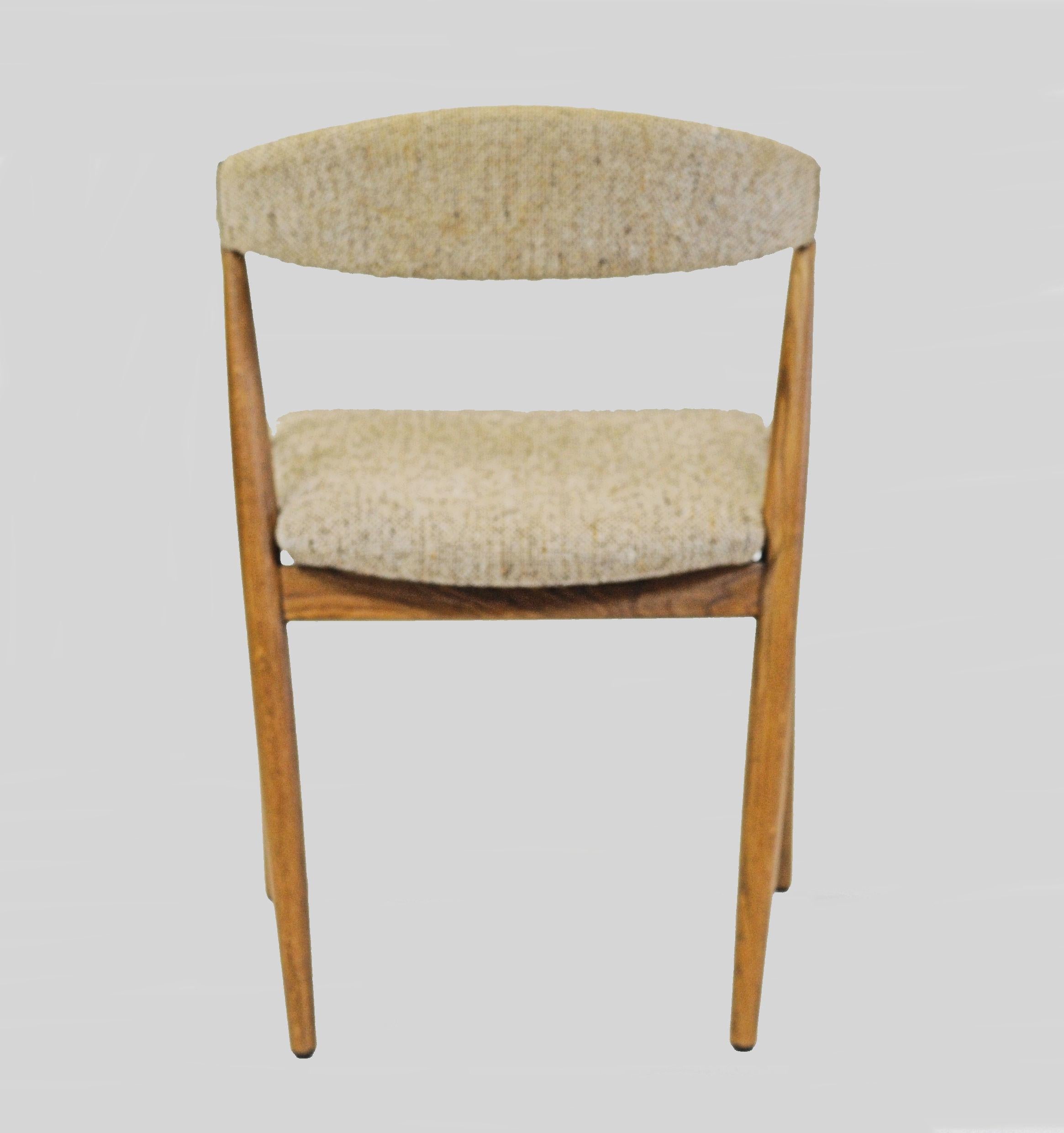 Eight Restored Kai Kristiansen Oak Dining Chairs Custom Reupholstery Included In Good Condition For Sale In Knebel, DK