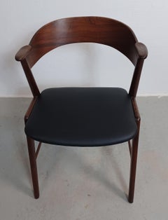 Set of Eight Fully Restored Rosewood Dining Chairs in Black Leather Upholstey