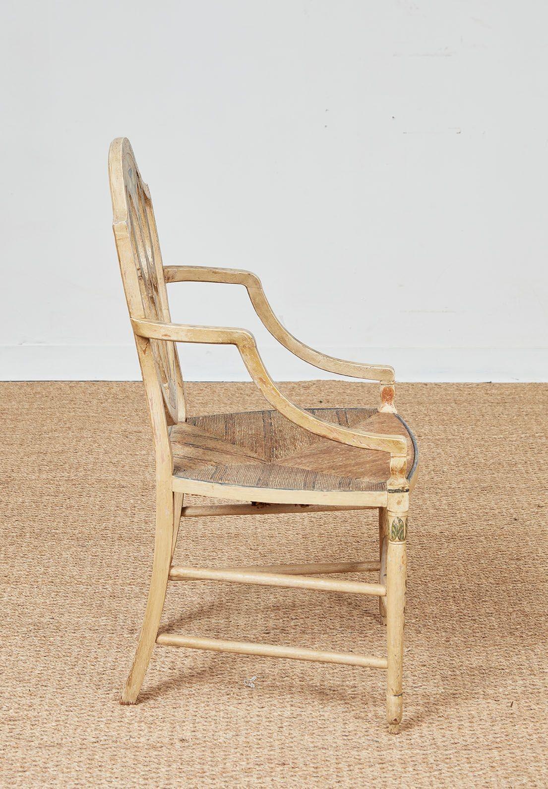 Ensemble de huit fauteuils géorgiens peints en vente 7