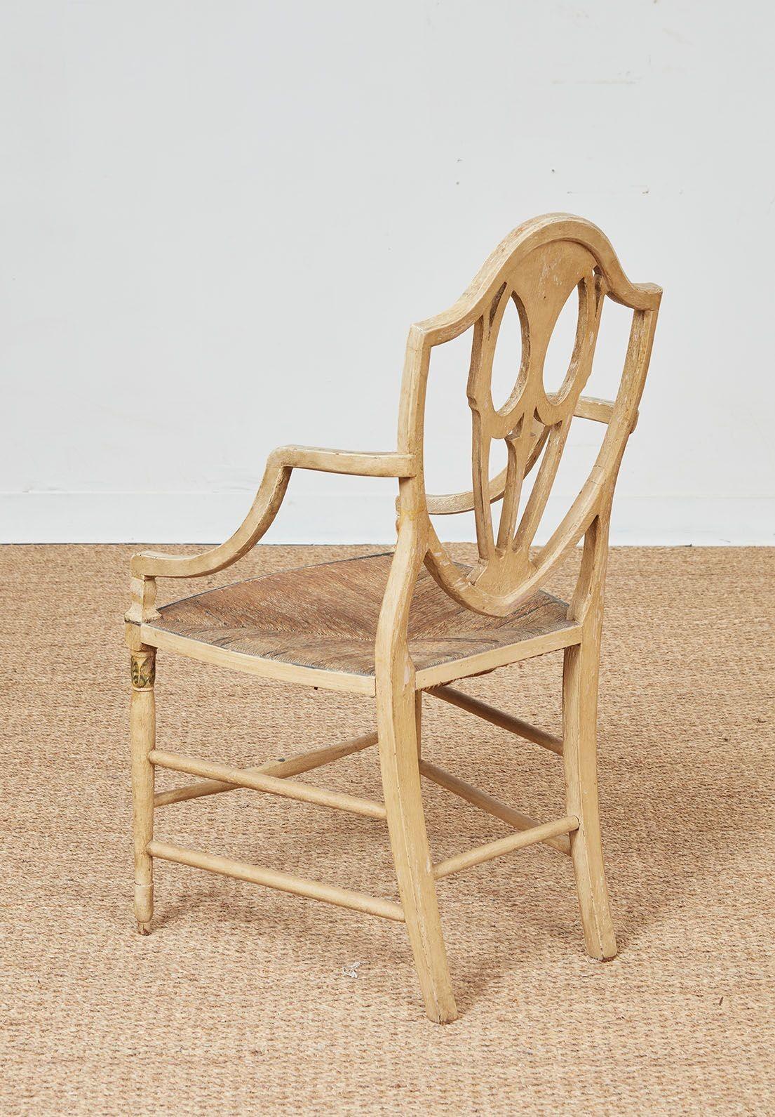 Ensemble de huit fauteuils géorgiens peints en vente 9