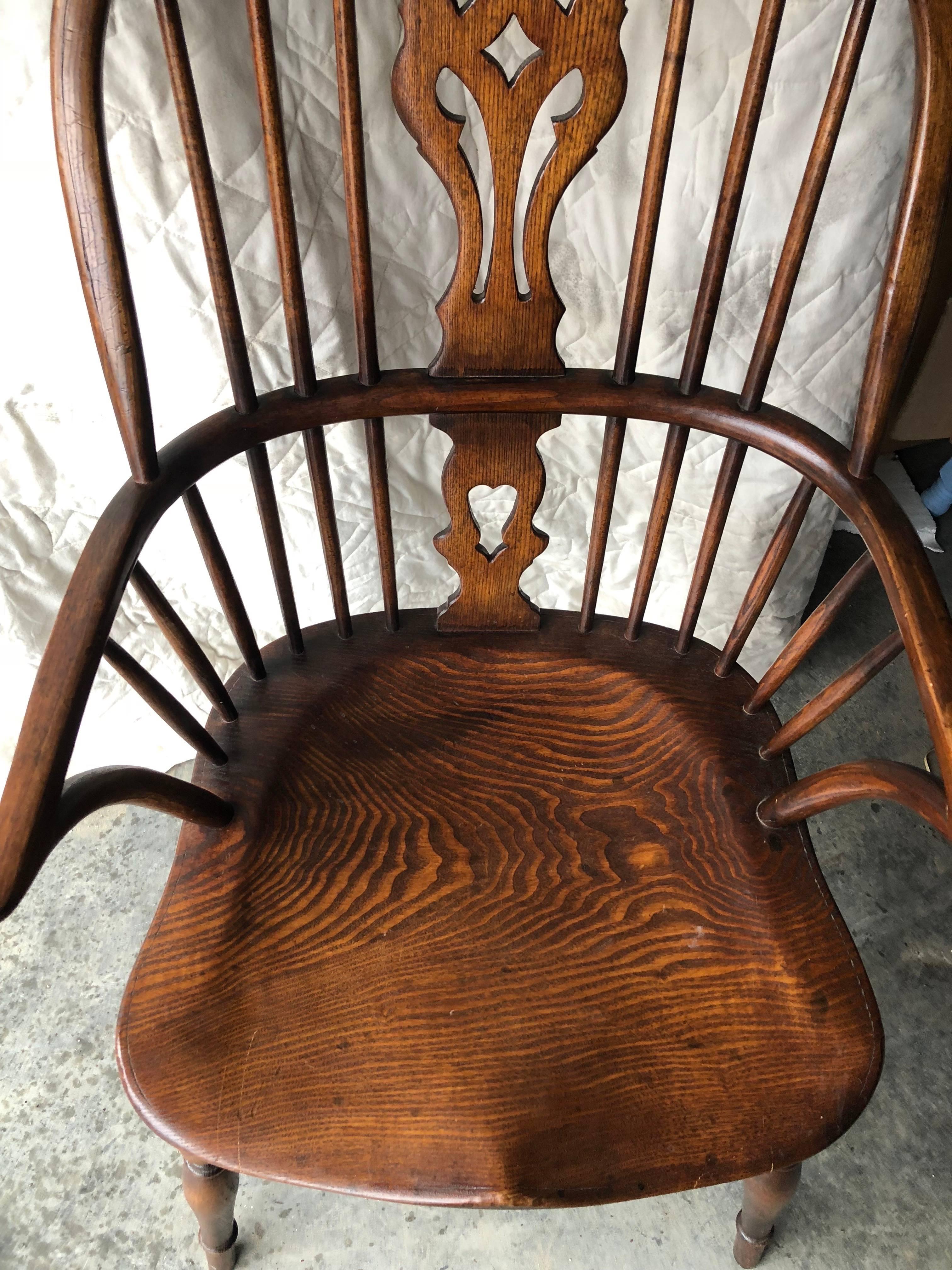 Set of Eight Georgian Style Windsor Dining Chairs 5