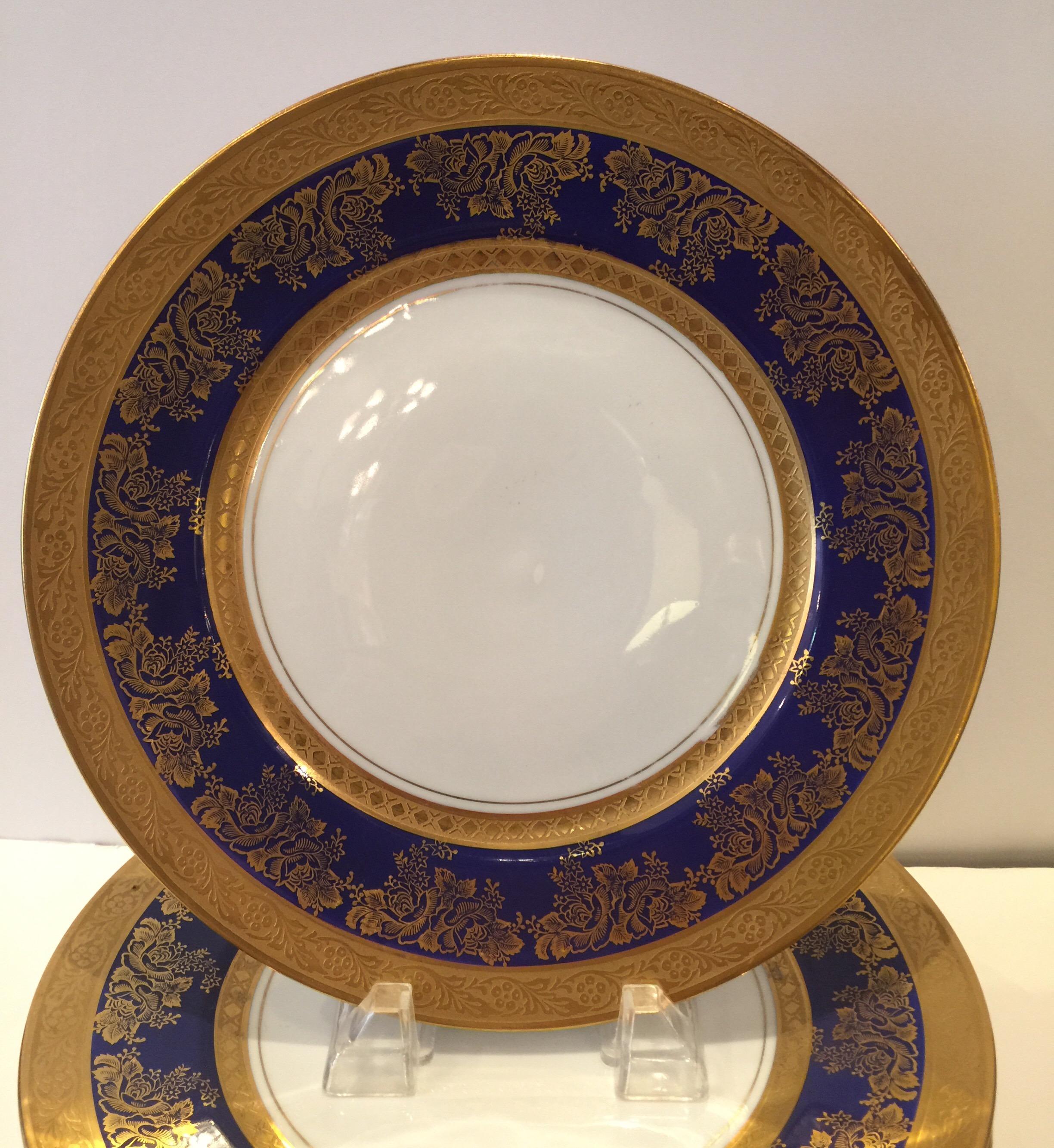 English Set of Eight Gold and Cobalt Blue Service/Dinner Plates Royal Doulton