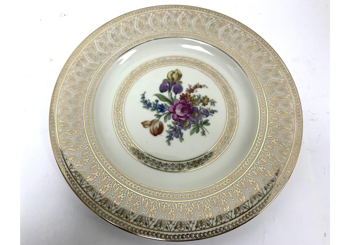 Ensemble de huit assiettes de rangement ou de table PickenHammer incrustées d'or en vente 2