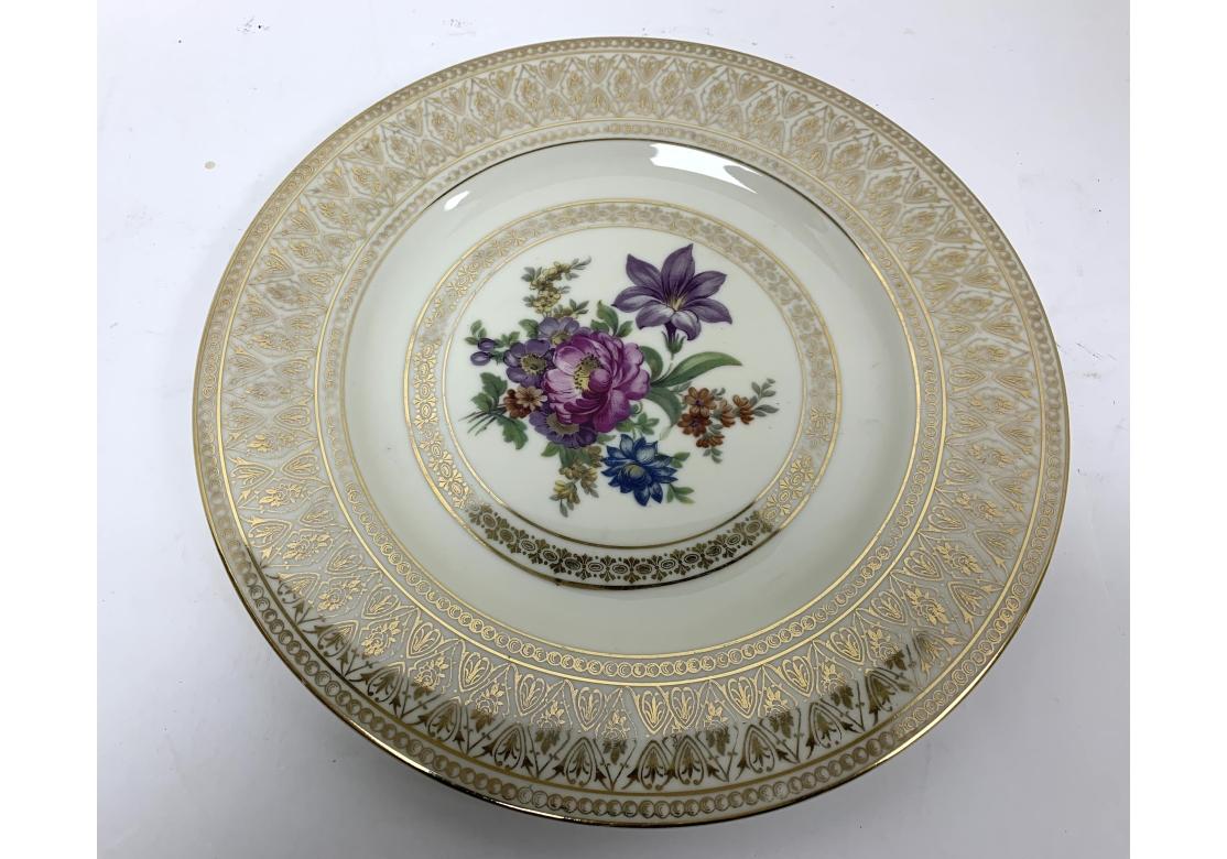 Ensemble de huit assiettes de rangement ou de table PickenHammer incrustées d'or en vente 1