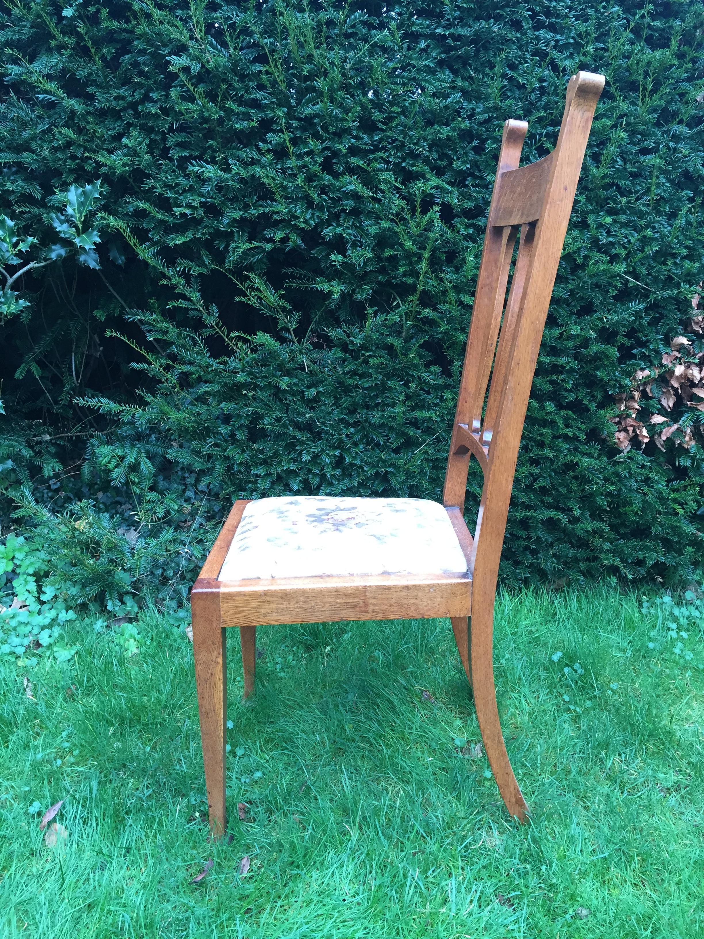 English Set of Eight Golden Oak Arts & Crafts Dining Chairs Retaining the Original Label