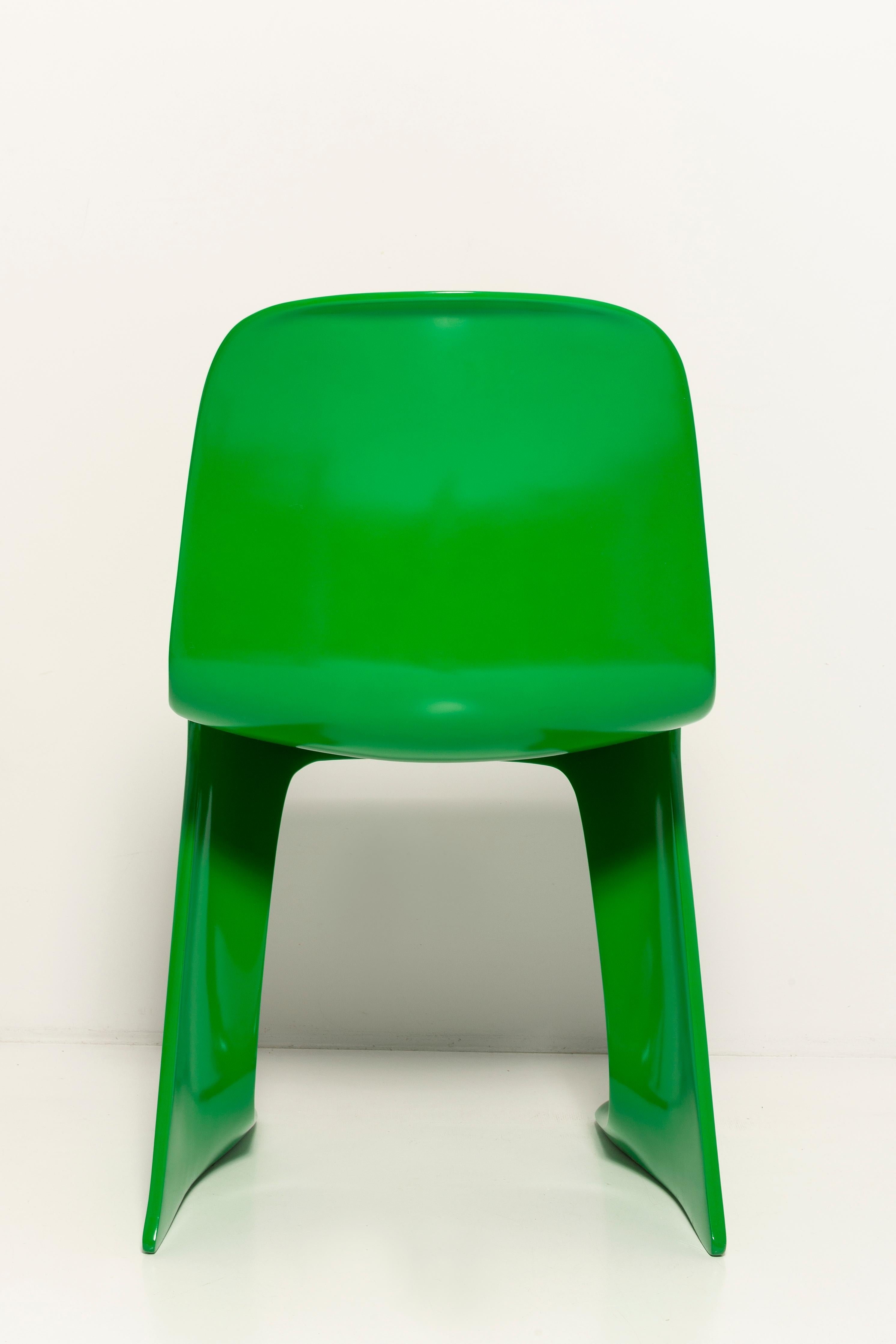 Set of Eight Green Kangaroo Chairs Designed by Ernst Moeckl, Germany, 1960s For Sale 4