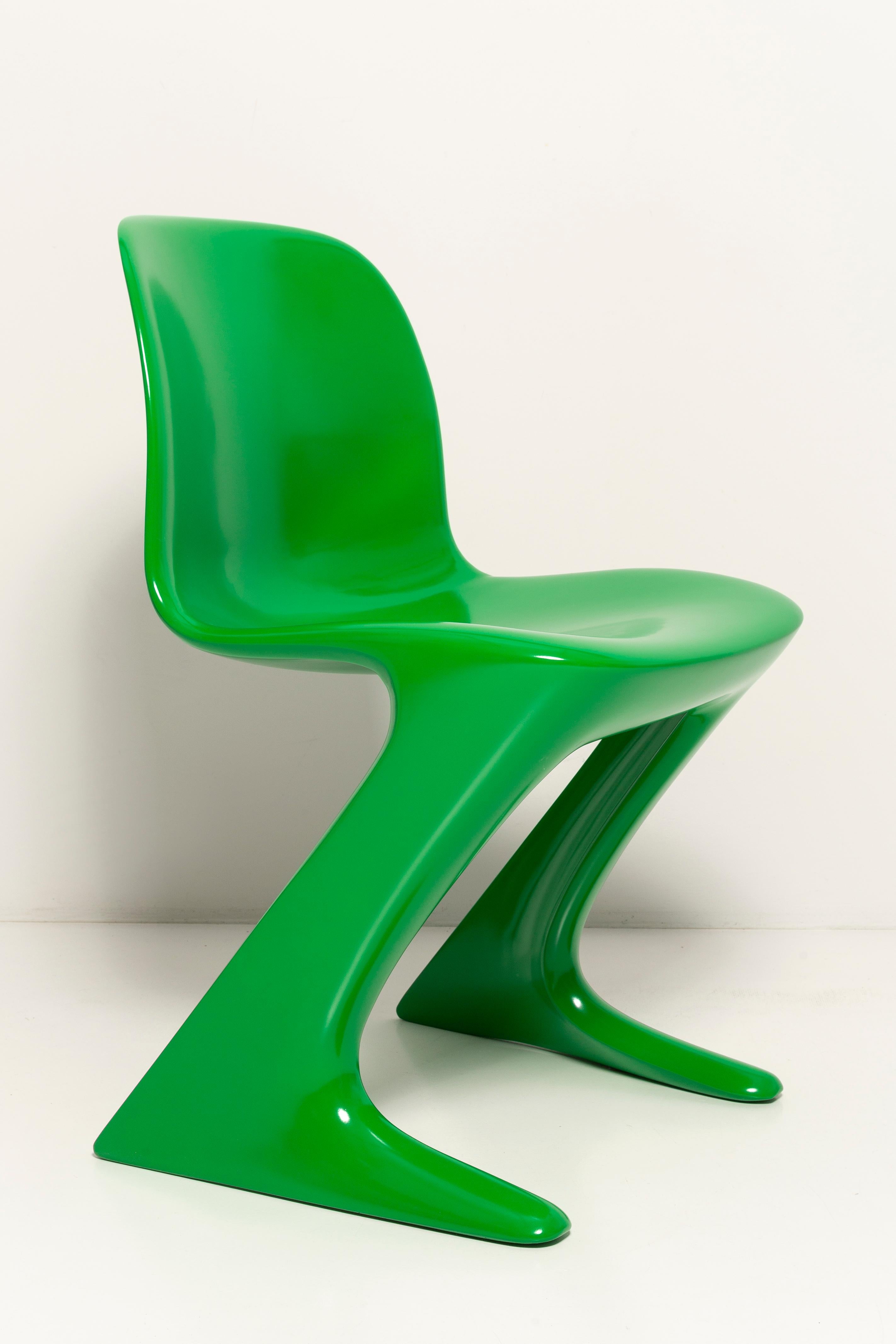 This model is called Z-chair. Designed in 1968 in the GDR by Ernst Moeckl and Siegfried Mehl, German Version of the Panton chair. Also called kangoroo chair or variopur chair. Produced in eastern Germany.

Chairs are after renovation - new semi