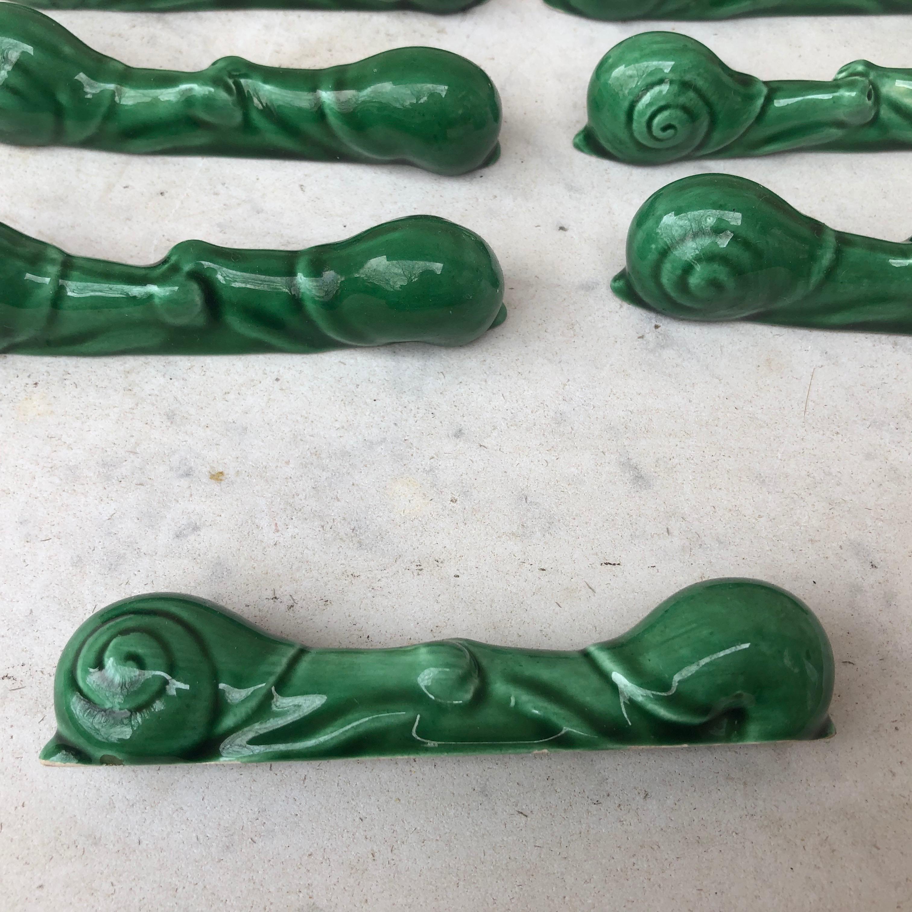Mid-Century Modern Set of Eight Green Majolica Snails Knife Rests Vallauris, circa 1950 For Sale